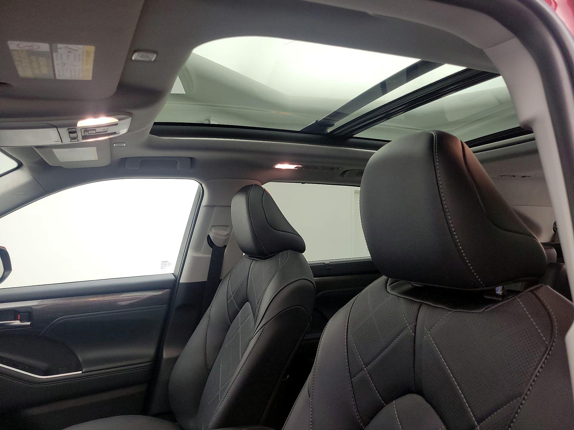 Thumbnail: 2025 Toyota Highlander - 20