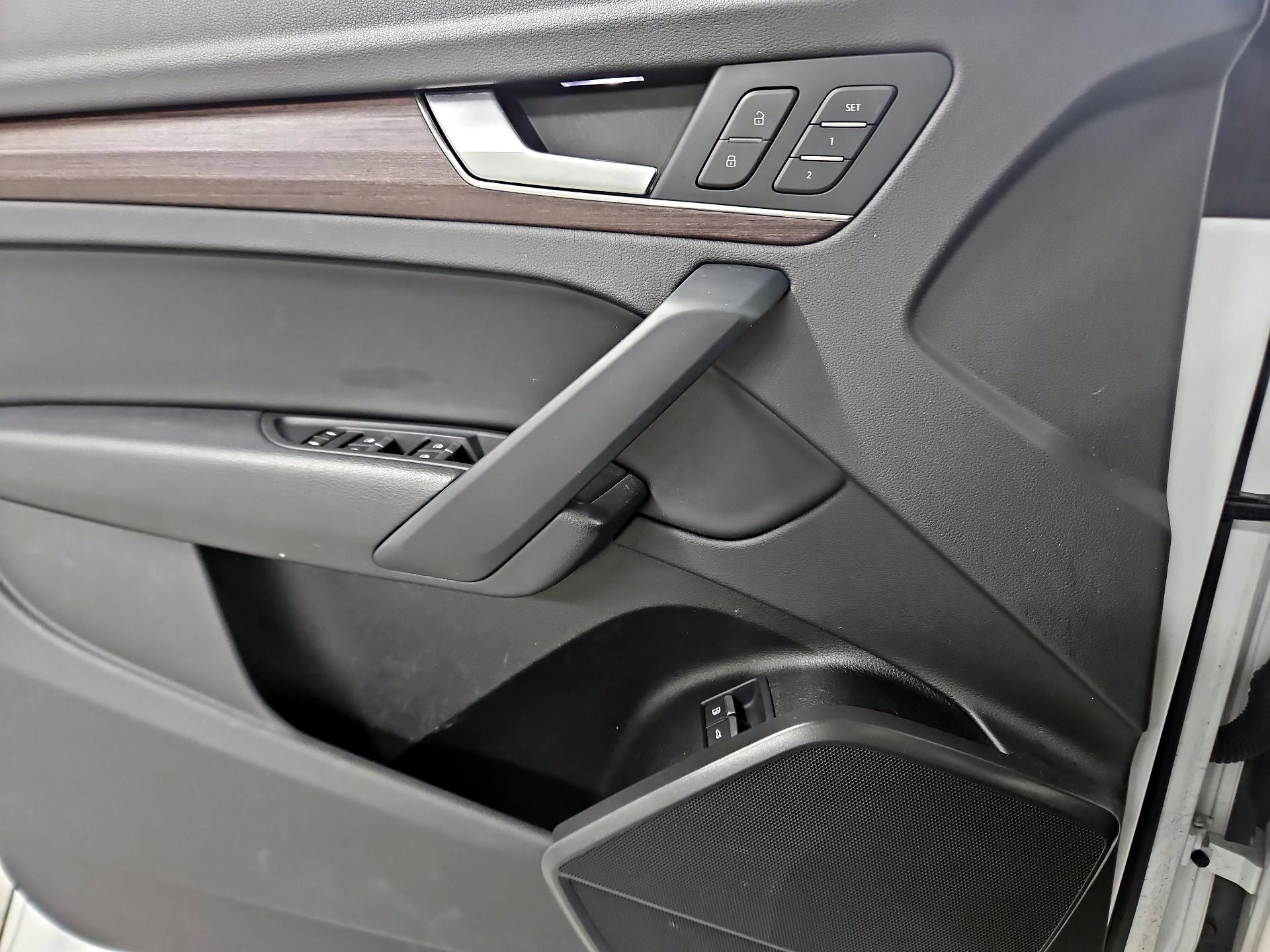 Thumbnail: 2021 Audi Q5 - 12