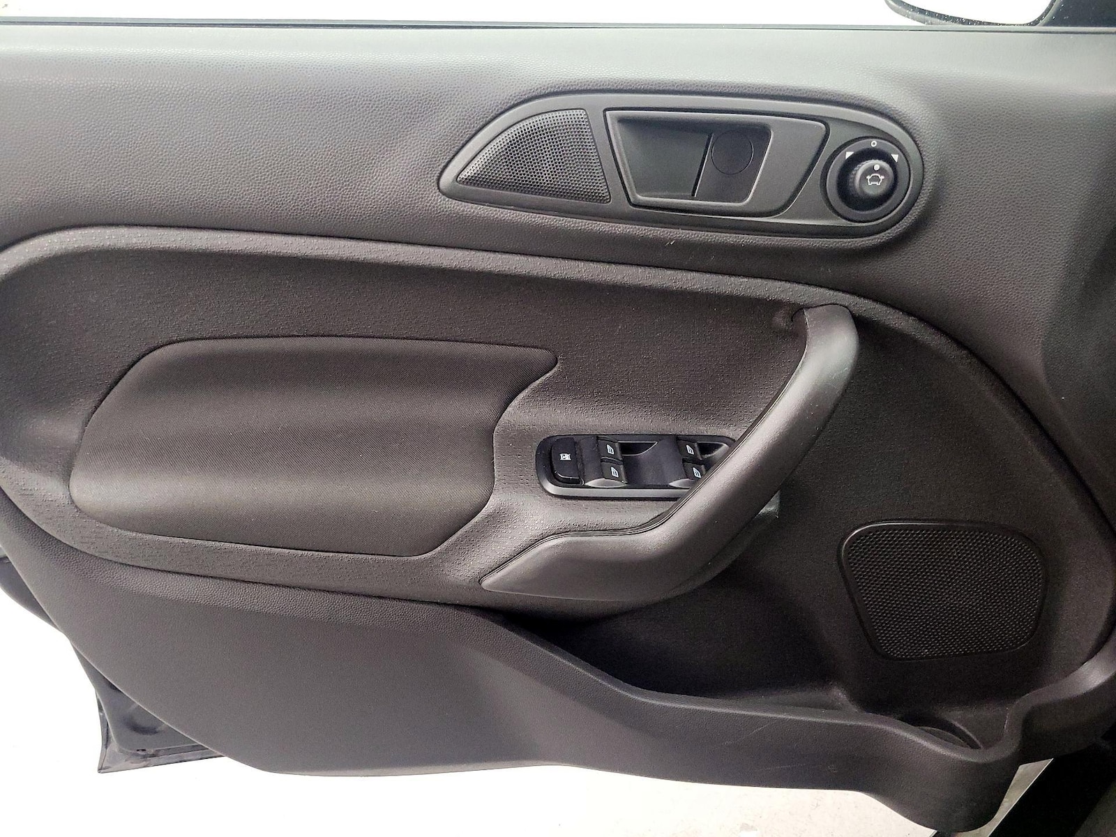 2019 Ford Fiesta SE - Photo 13