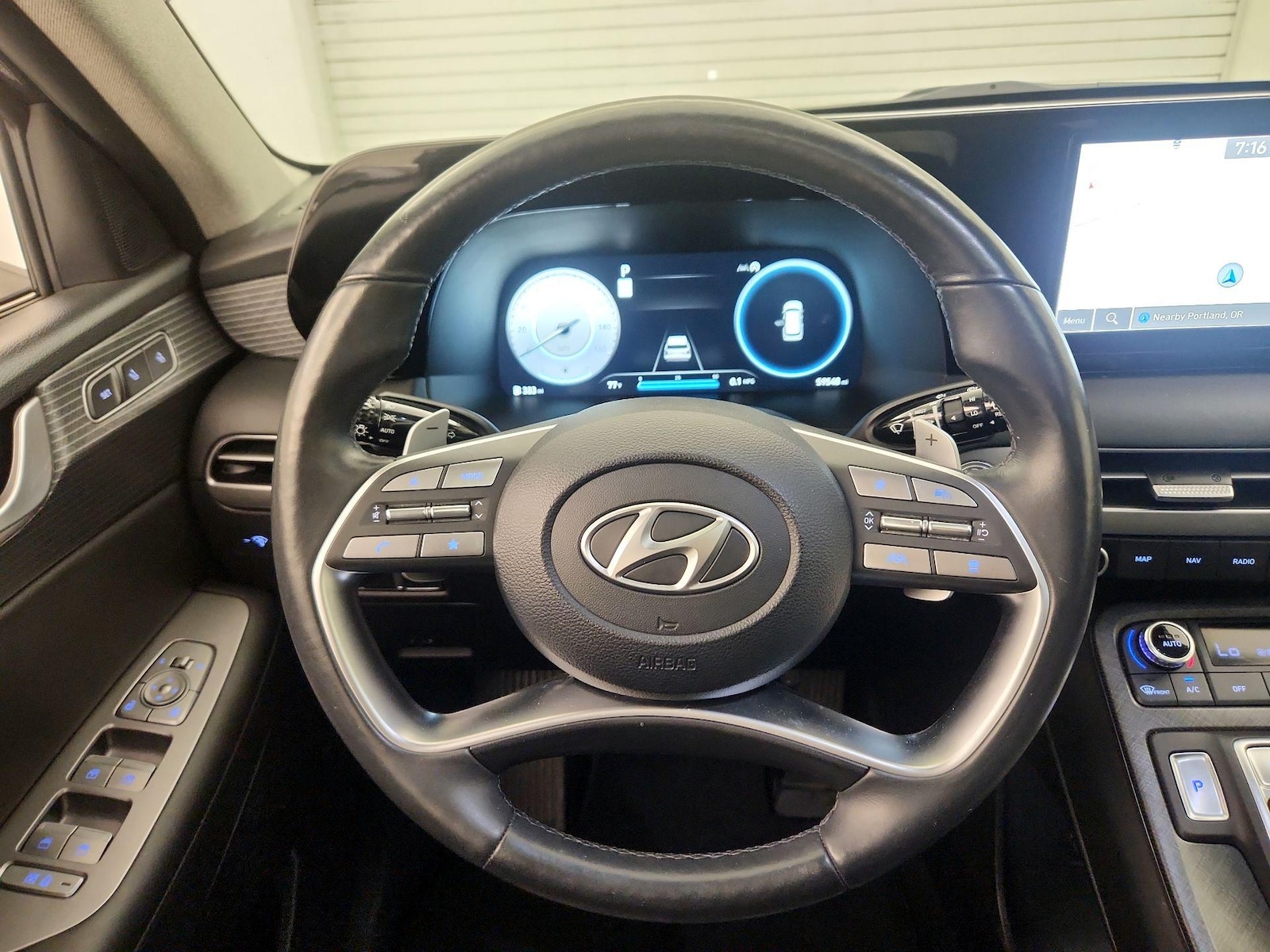 2023 Hyundai Palisade Limited - Photo 11