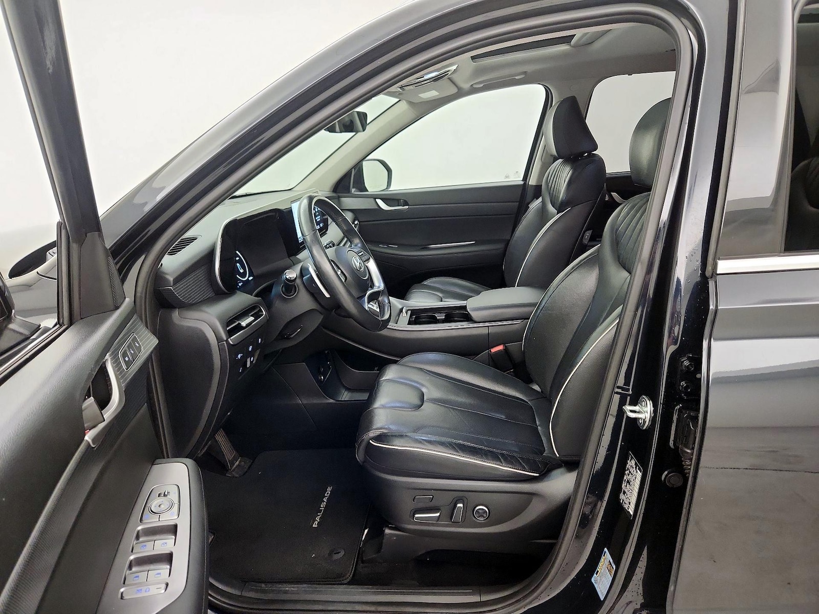 2023 Hyundai Palisade Limited - Photo 12