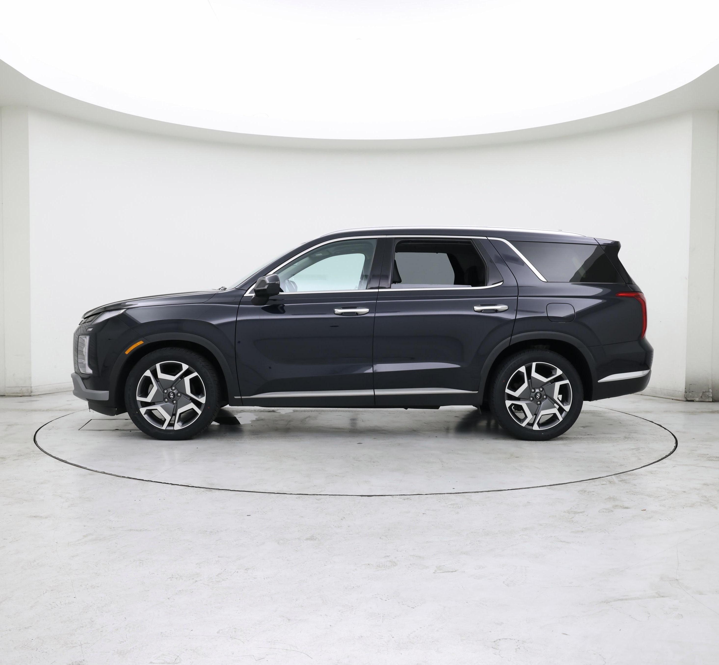 Thumbnail: 2023 Hyundai Palisade - 3