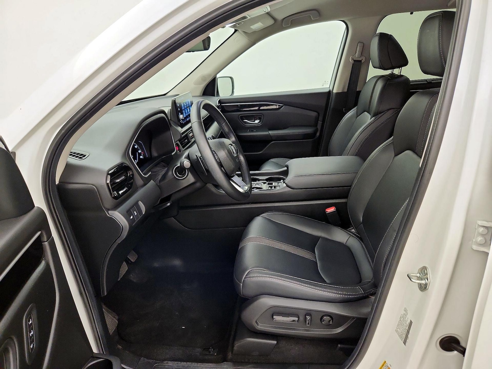 2025 Honda Pilot EX-L - Photo 12