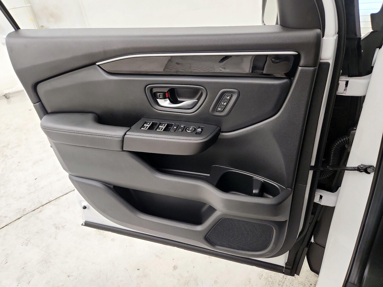2025 Honda Pilot EX-L - Photo 13