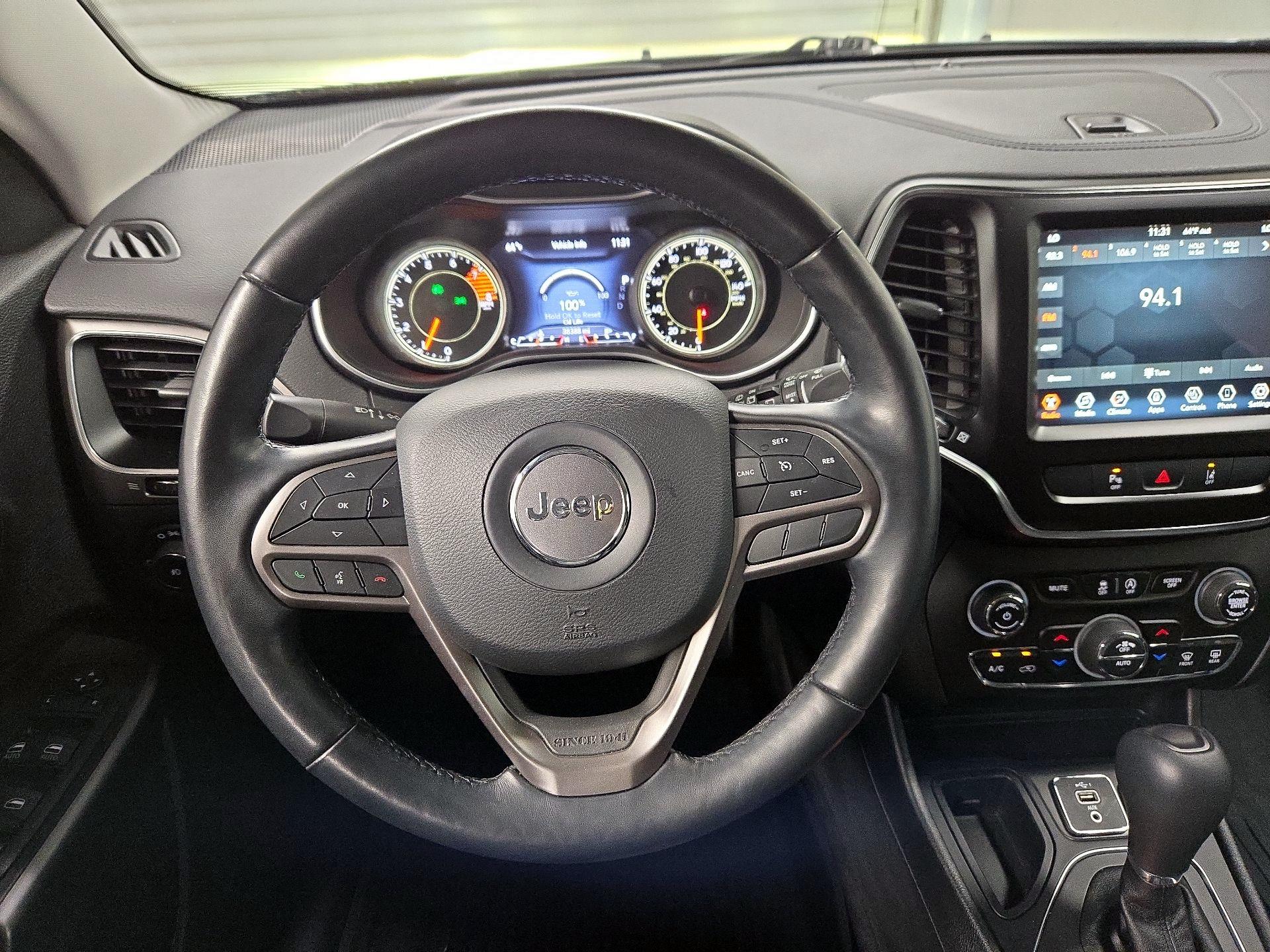 Thumbnail: 2021 Jeep Cherokee - 10