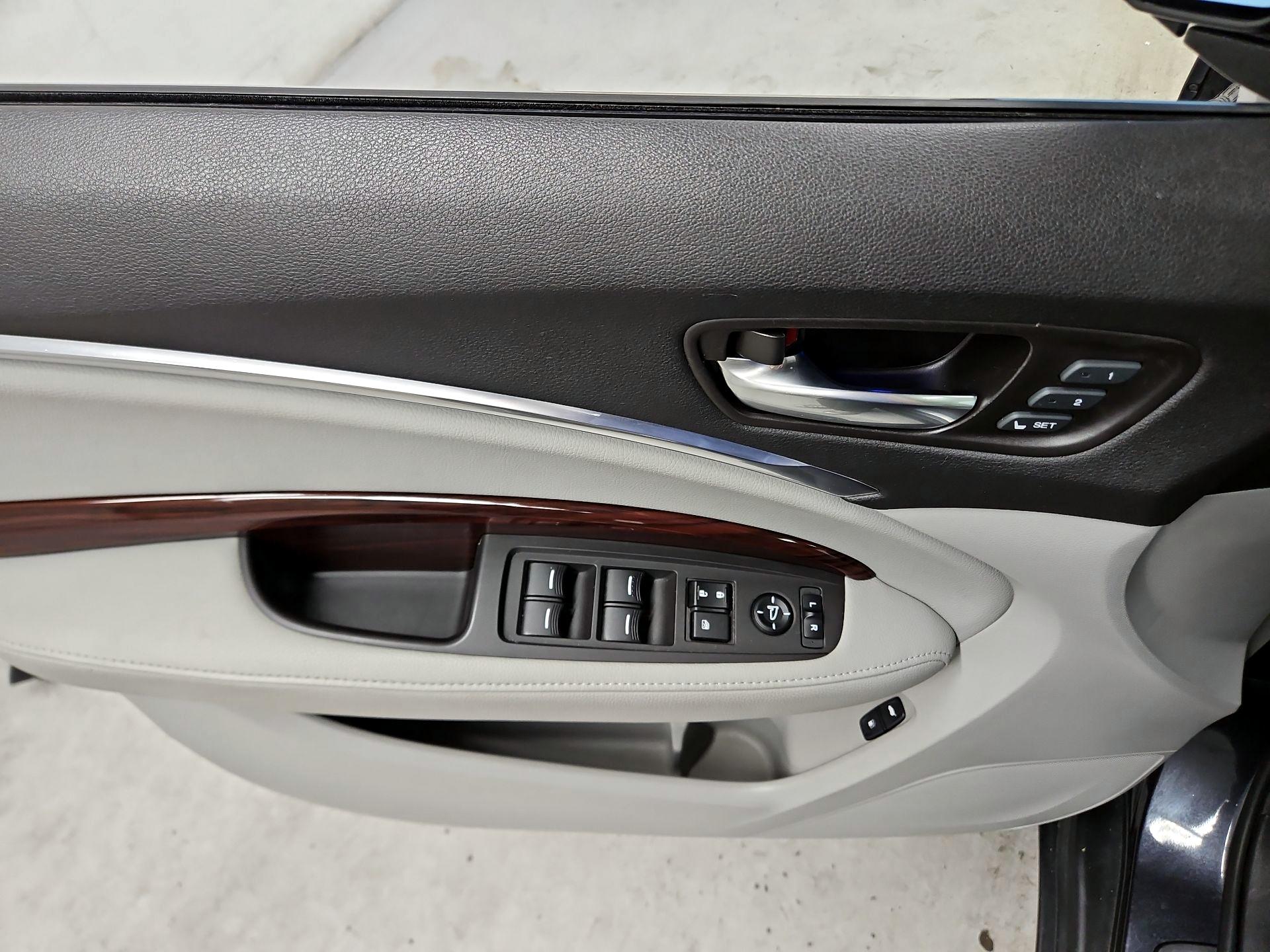 Thumbnail: 2016 Acura MDX - 12
