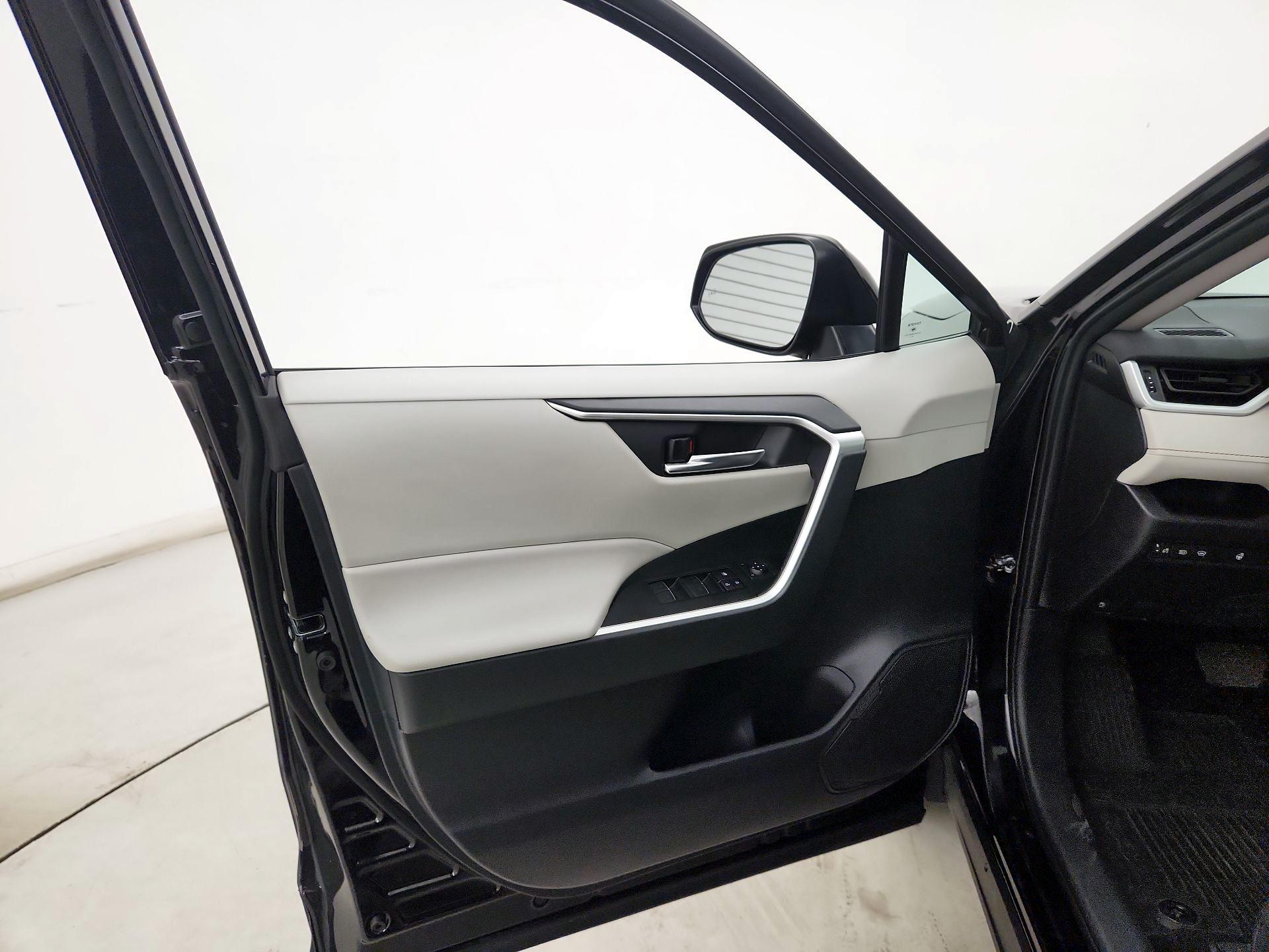 Thumbnail: 2024 Toyota RAV4 - 12