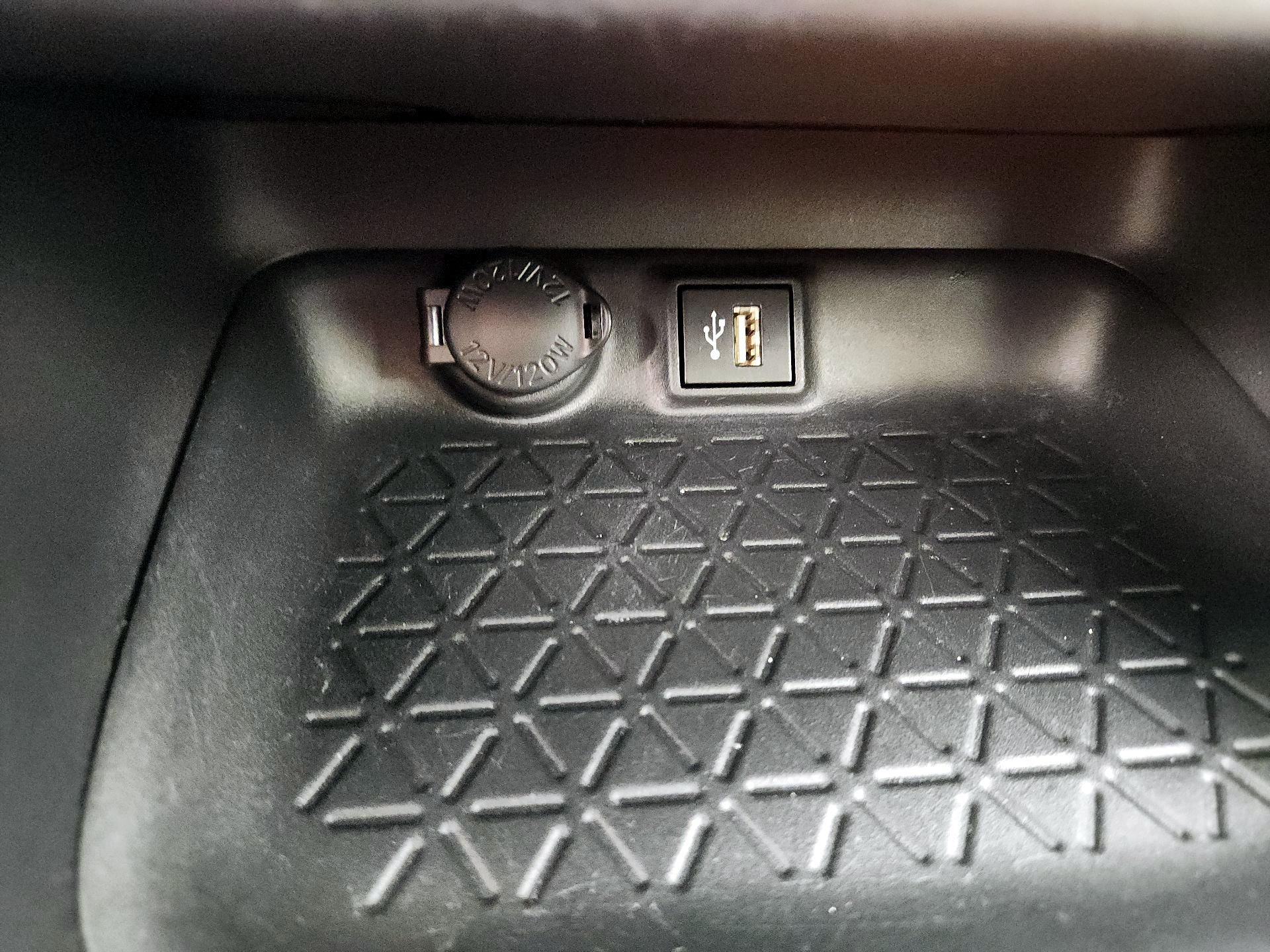 Thumbnail: 2024 Toyota RAV4 - 18