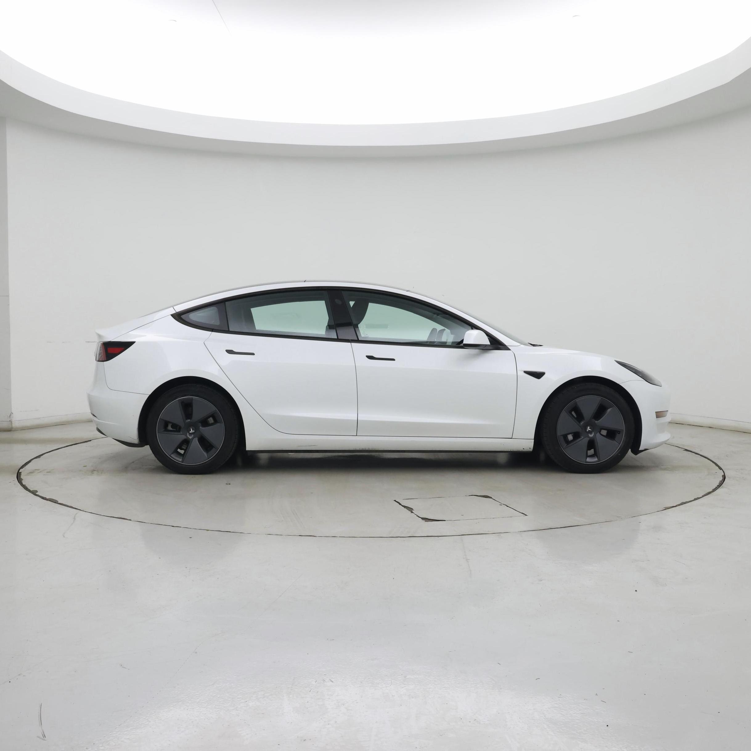 Thumbnail: 2023 Tesla Model 3 - 7