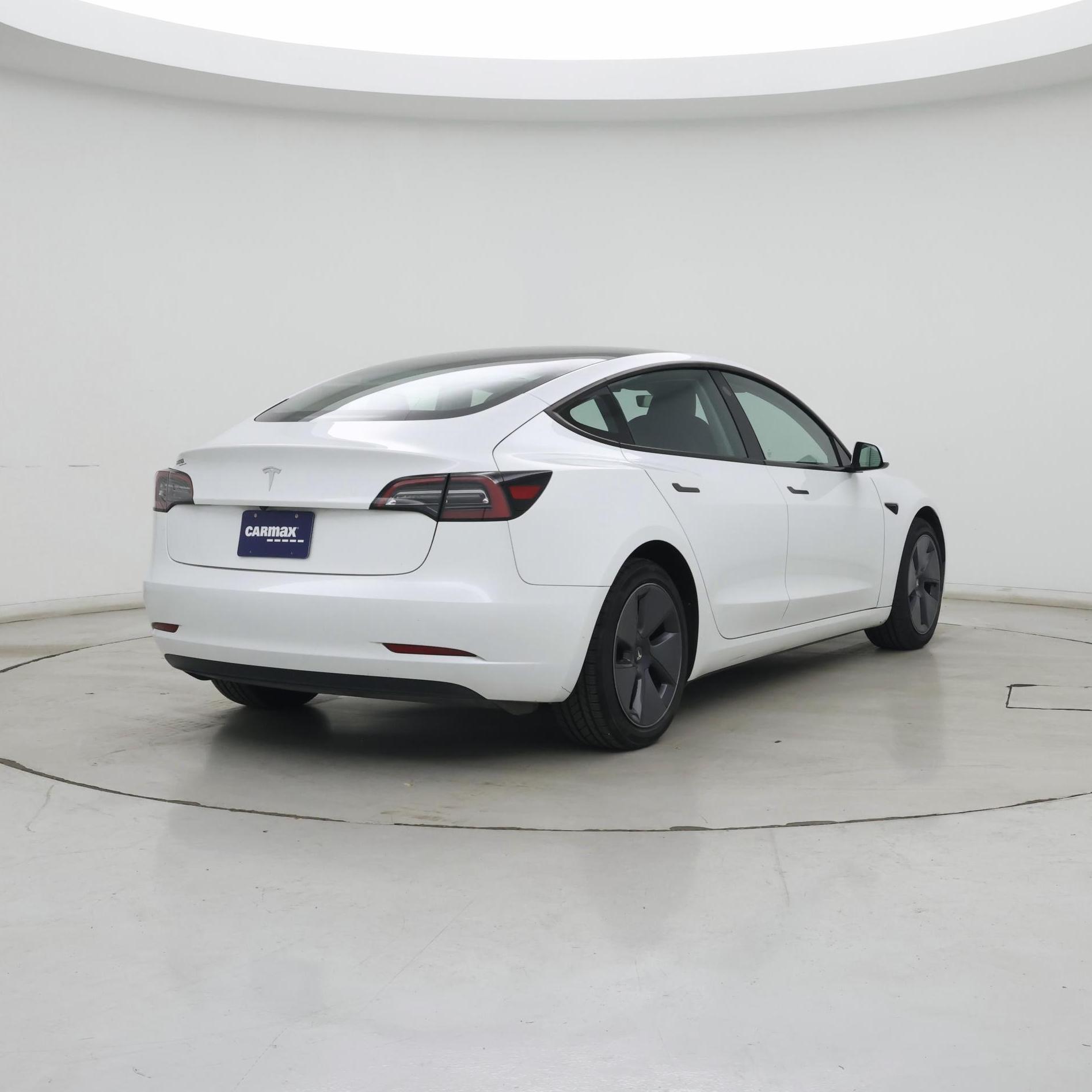 Thumbnail: 2023 Tesla Model 3 - 8