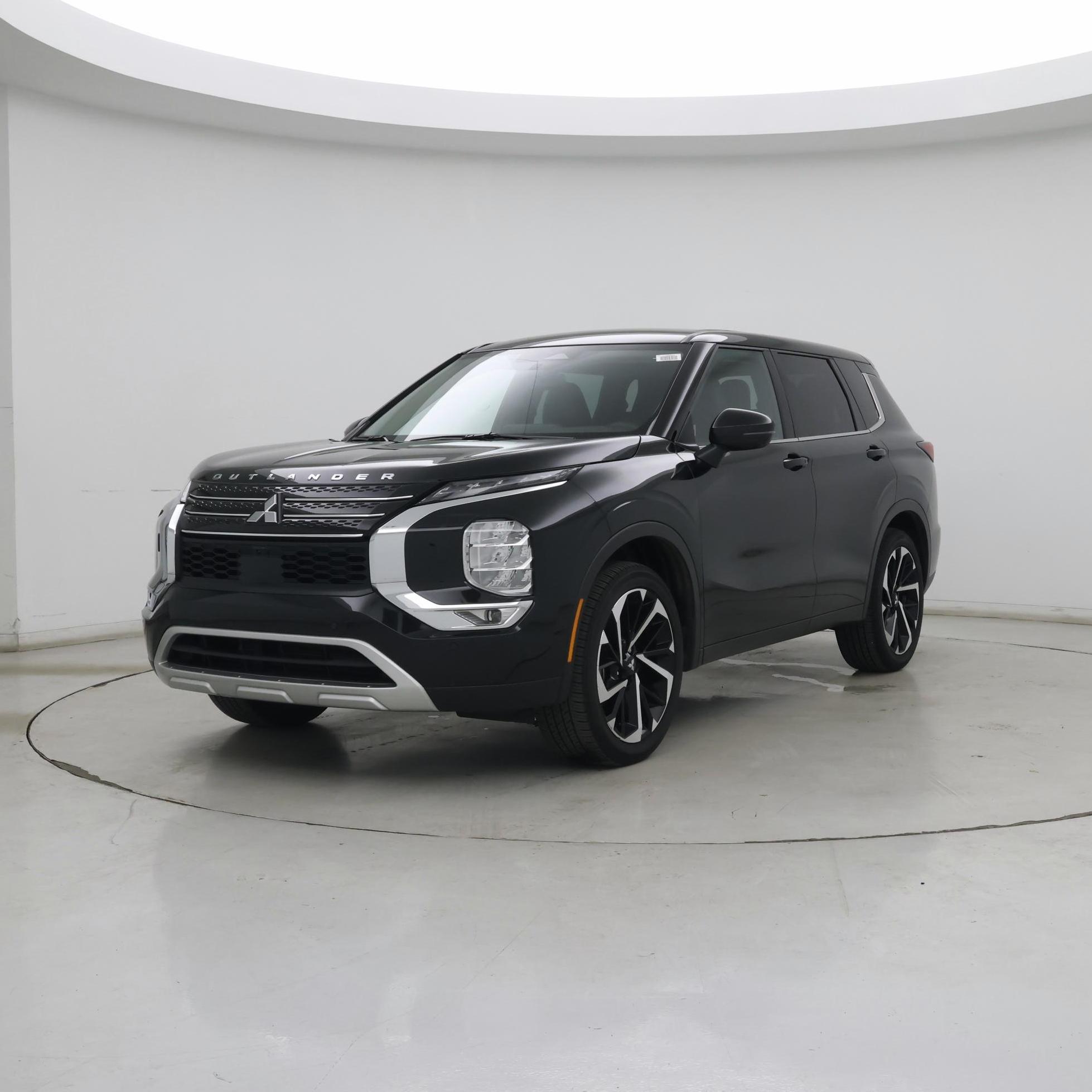 Thumbnail: 2023 Mitsubishi Outlander - 5