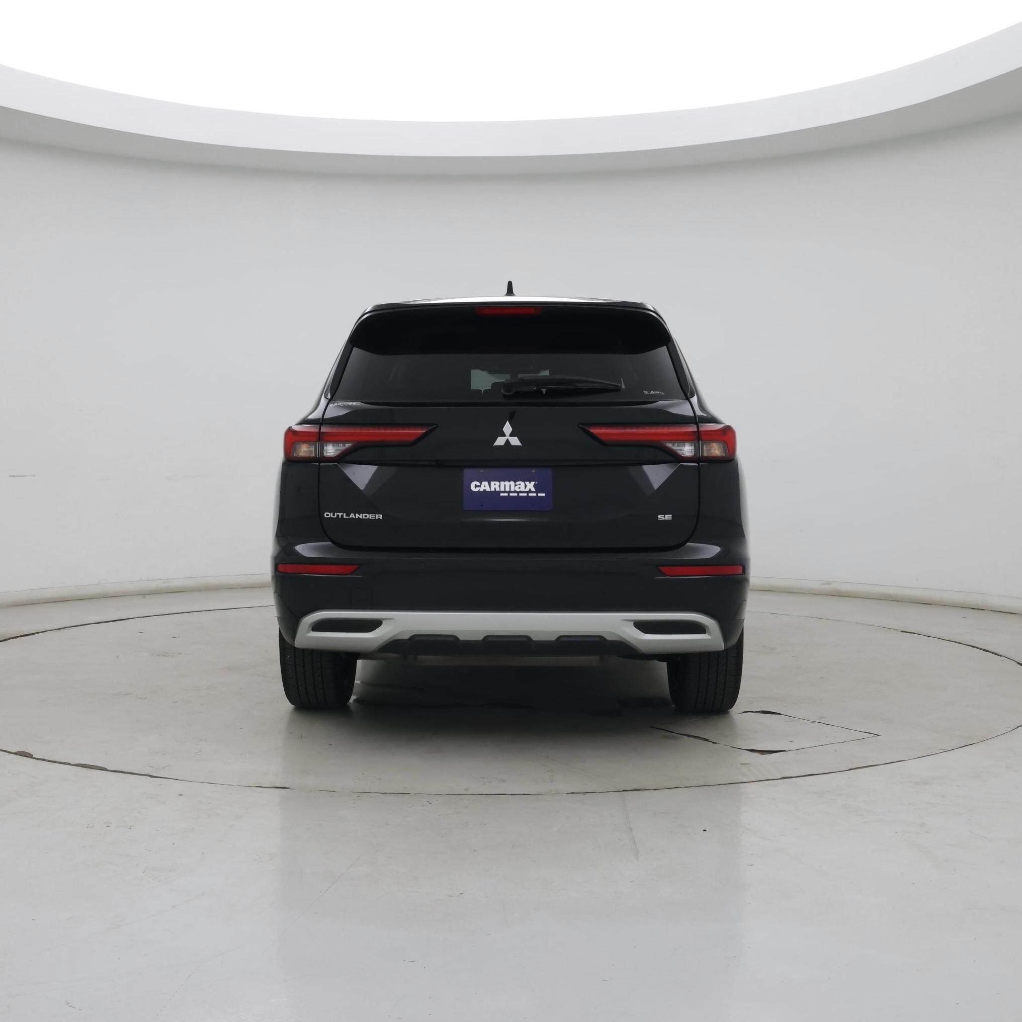 Thumbnail: 2023 Mitsubishi Outlander - 8