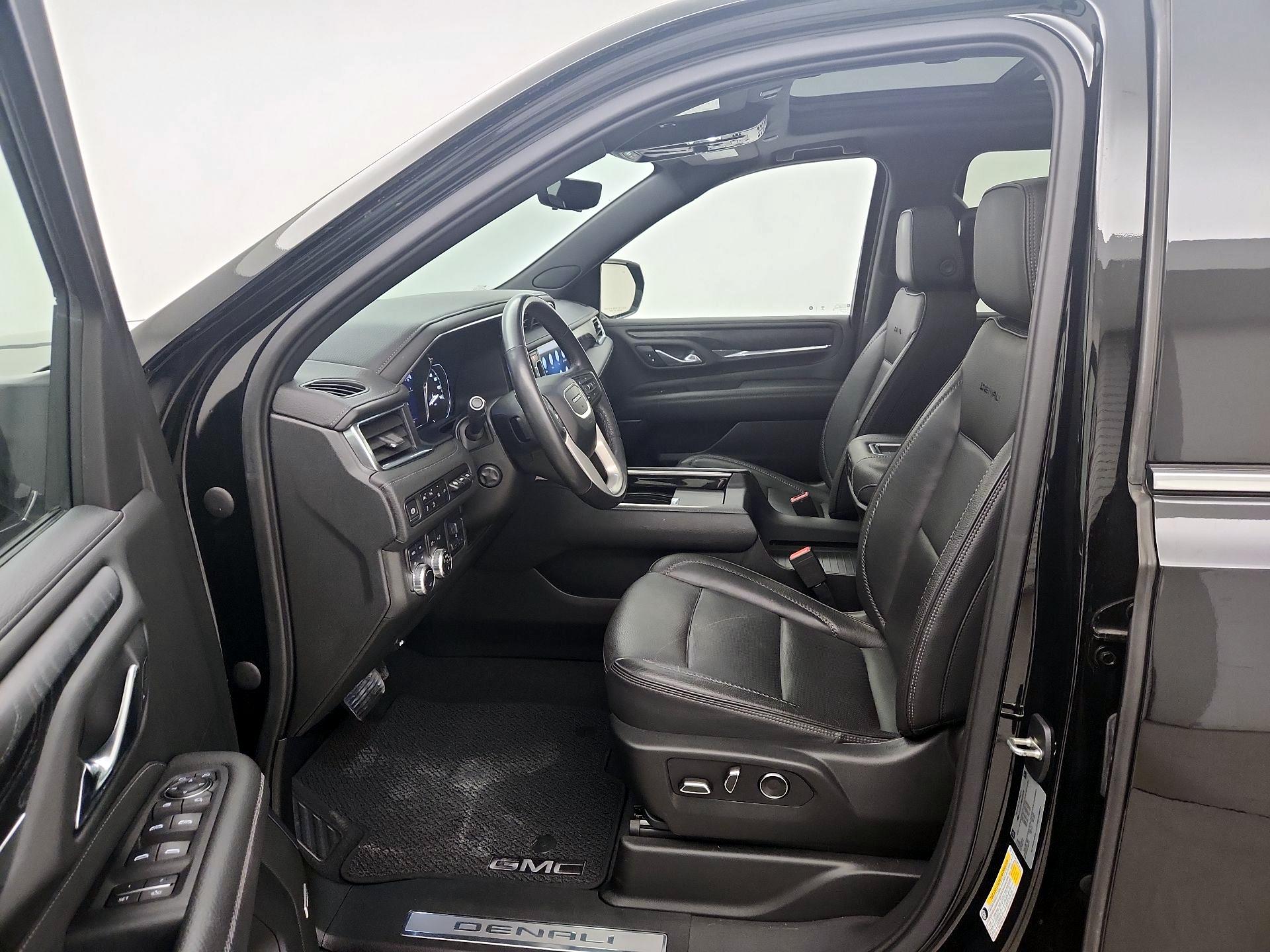 Thumbnail: 2021 GMC Yukon XL - 11