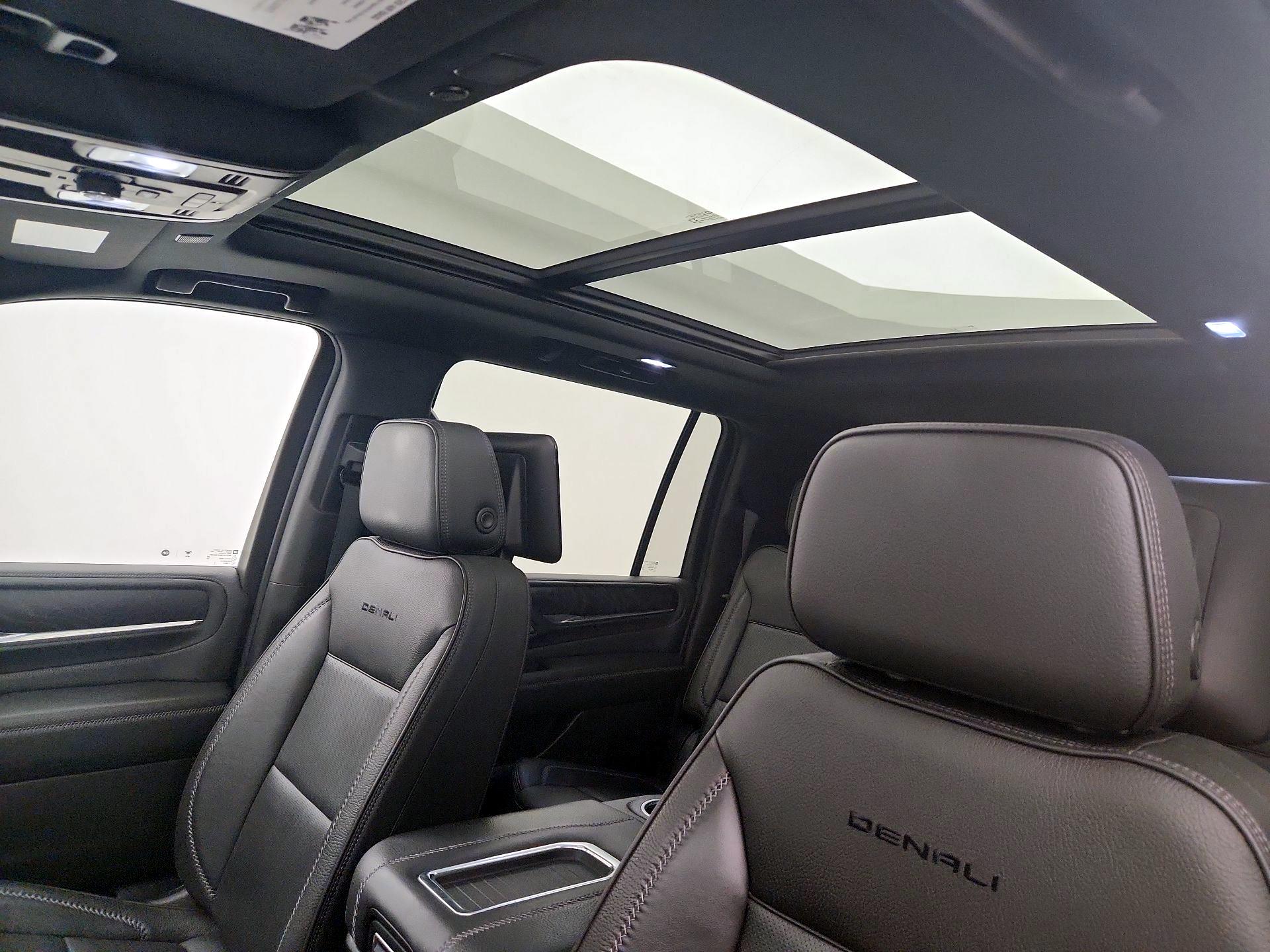 Thumbnail: 2021 GMC Yukon XL - 20
