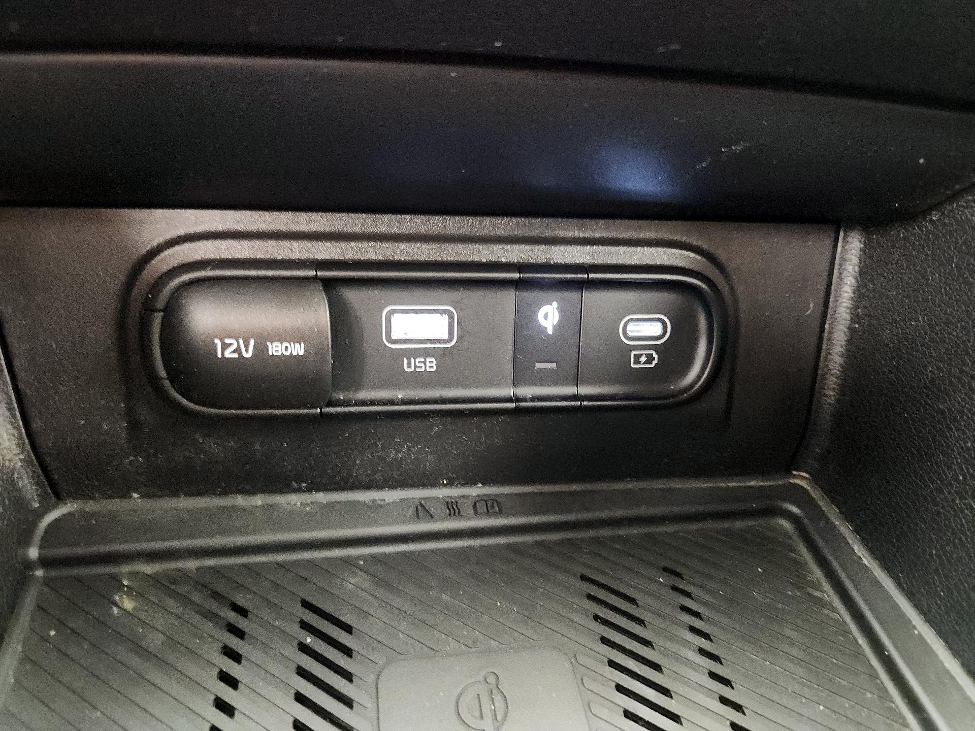 Thumbnail: 2023 Kia Sportage - 19