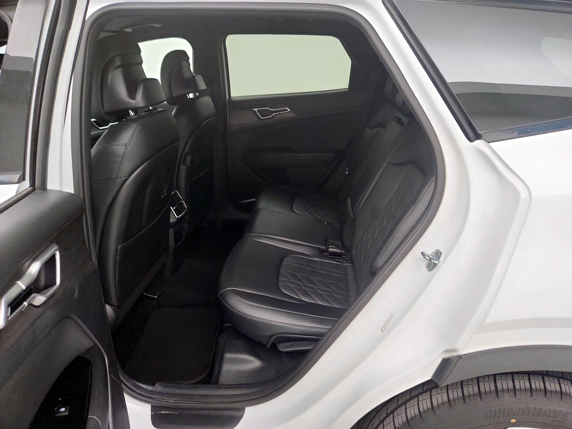 Thumbnail: 2023 Kia Sportage - 20