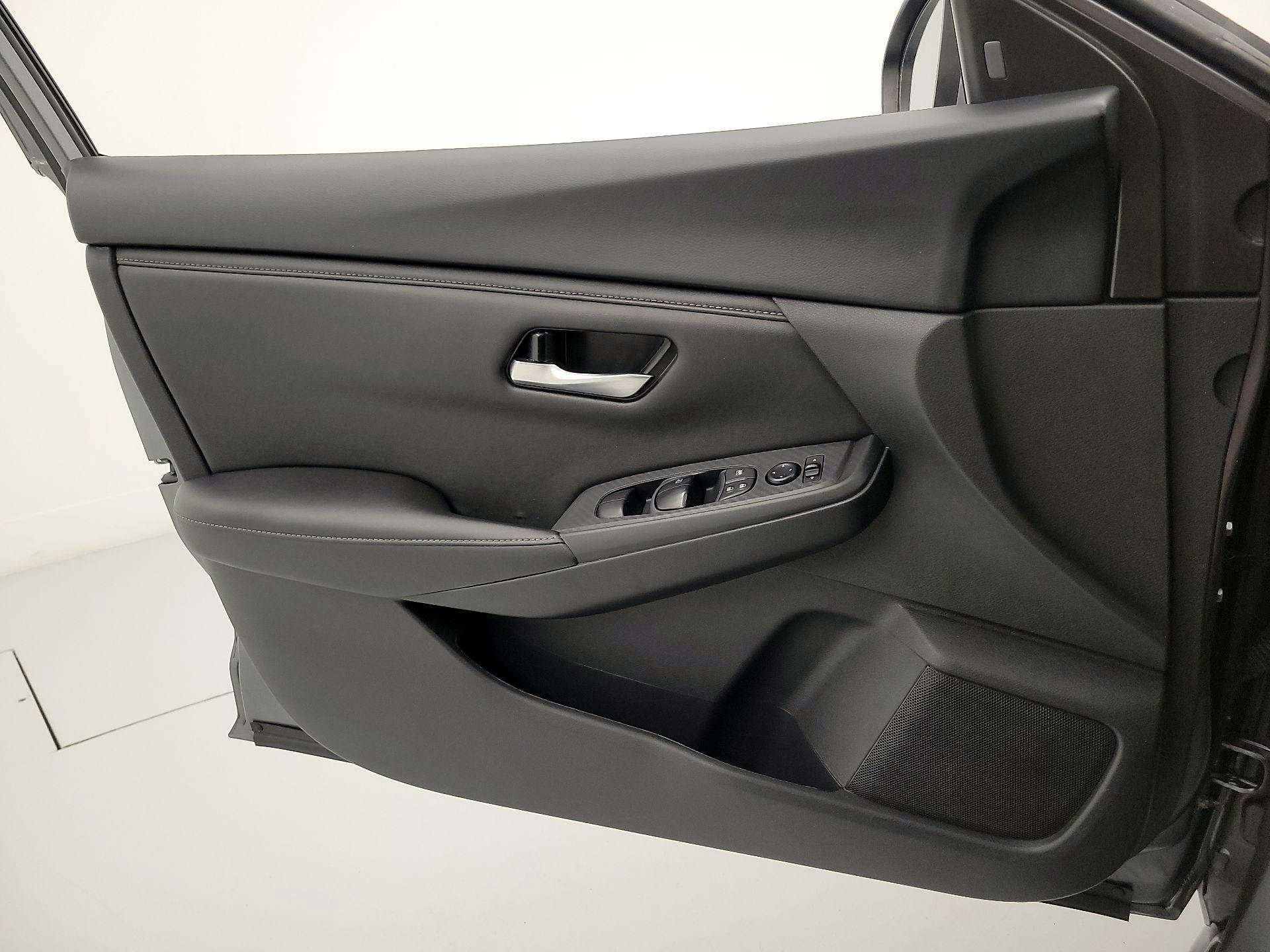 Thumbnail: 2024 Nissan Sentra - 12