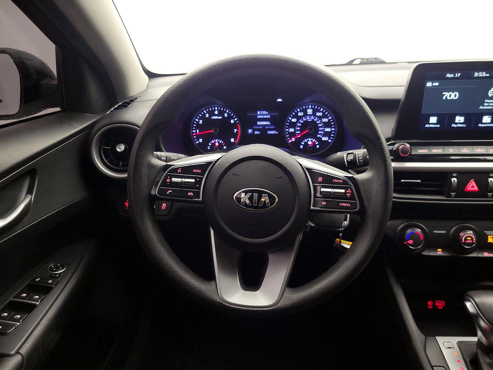 Thumbnail: 2020 Kia Forte - 10