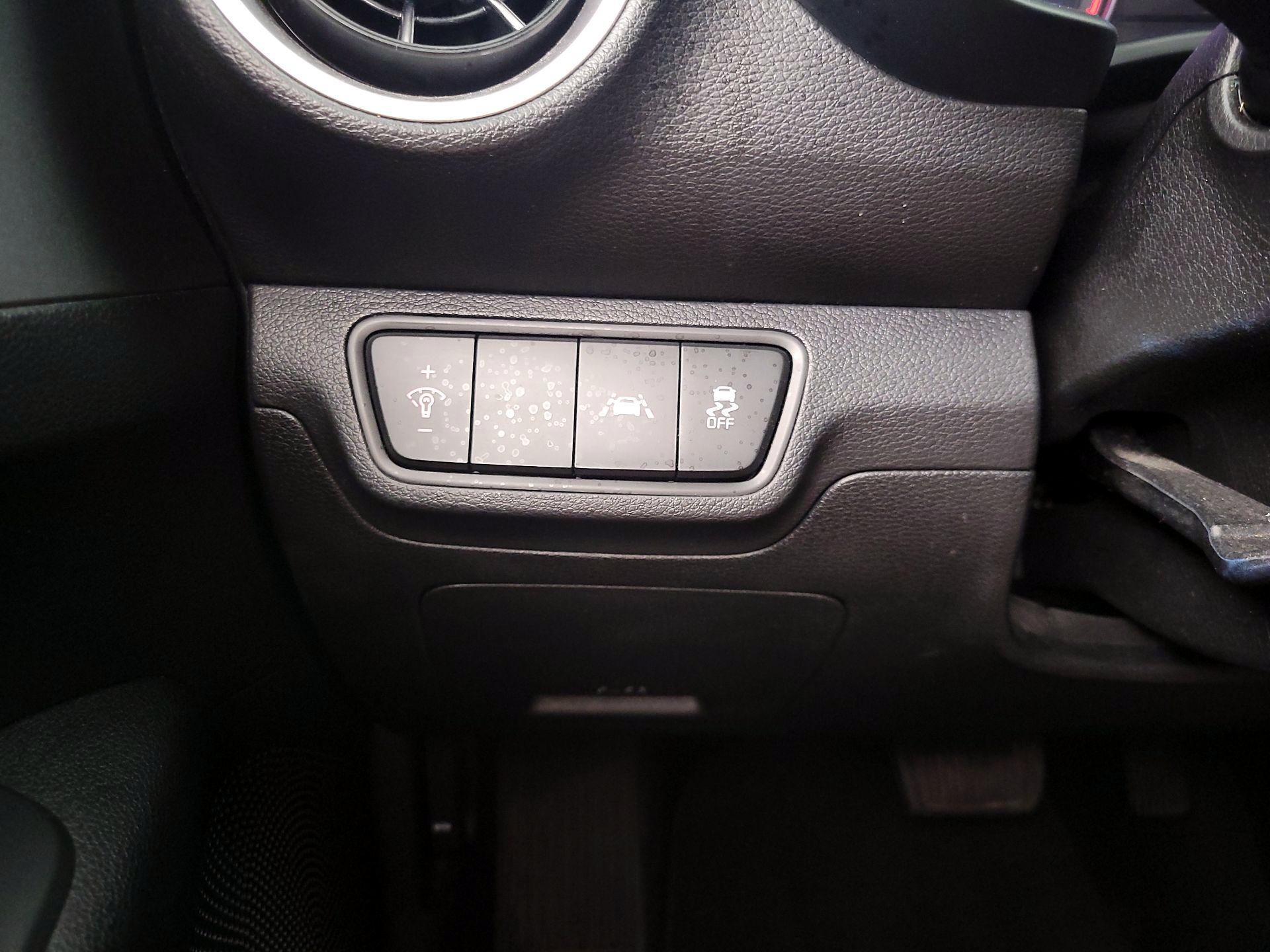 Thumbnail: 2020 Kia Forte - 13