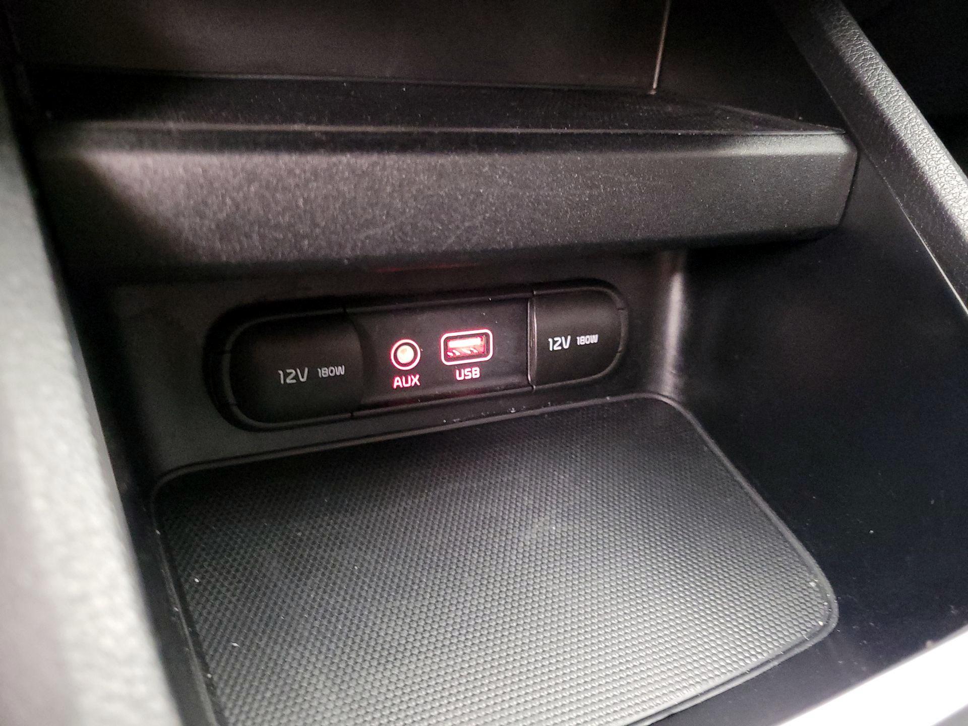 Thumbnail: 2020 Kia Forte - 18