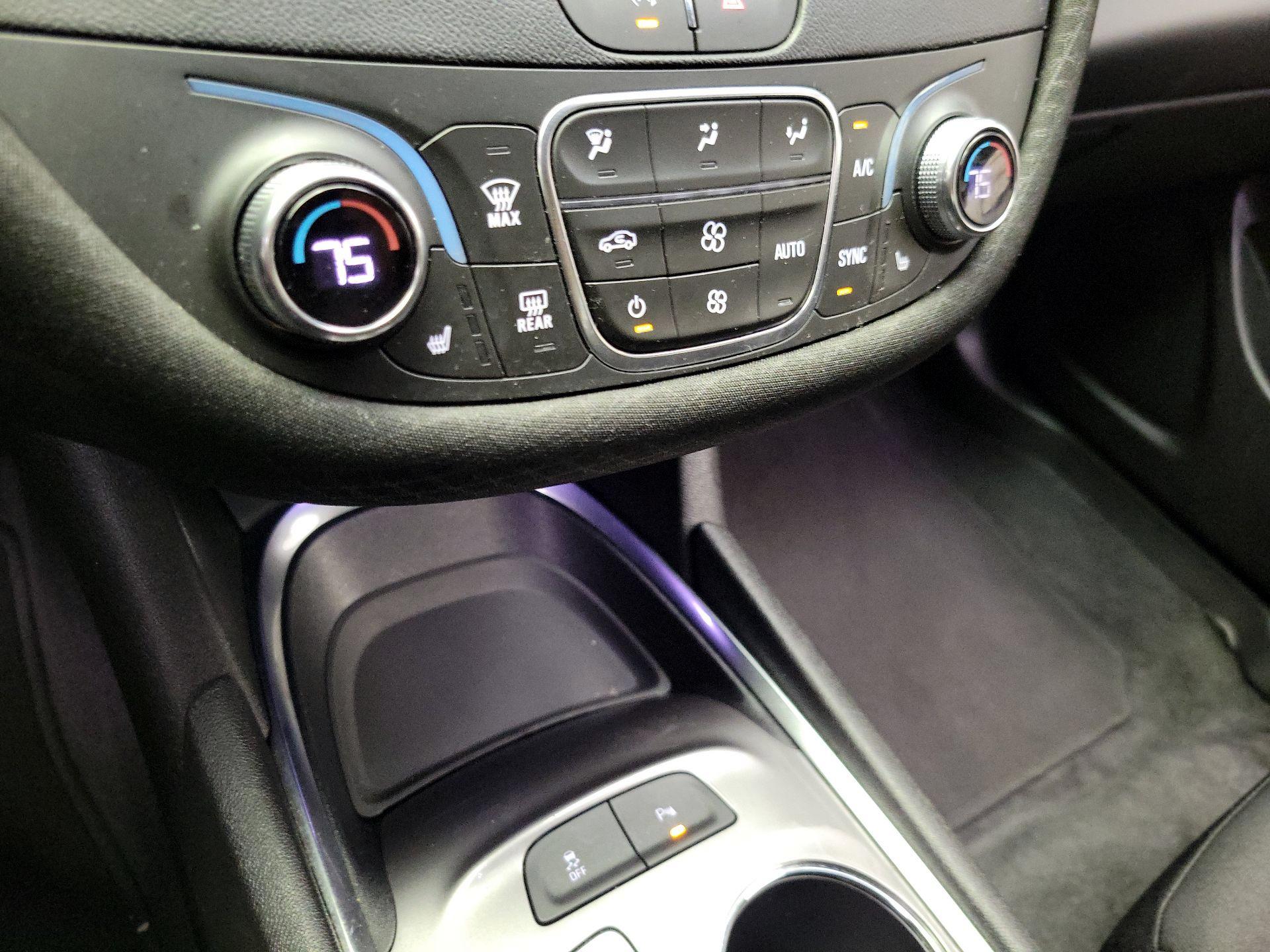 Thumbnail: 2024 Chevrolet Malibu - 16