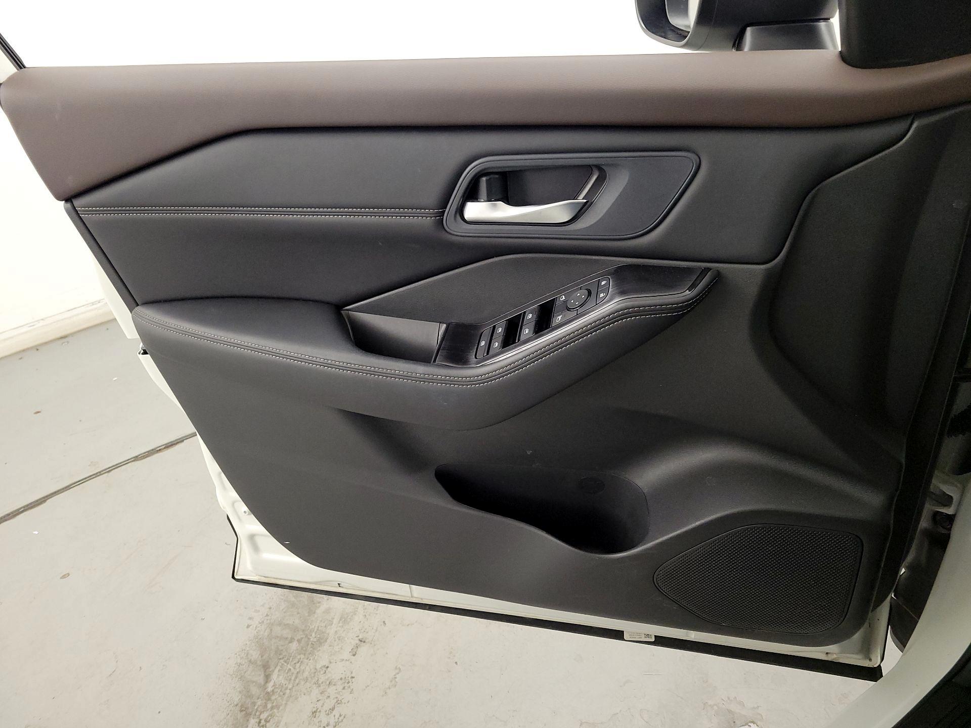 Thumbnail: 2023 Nissan Rogue - 12