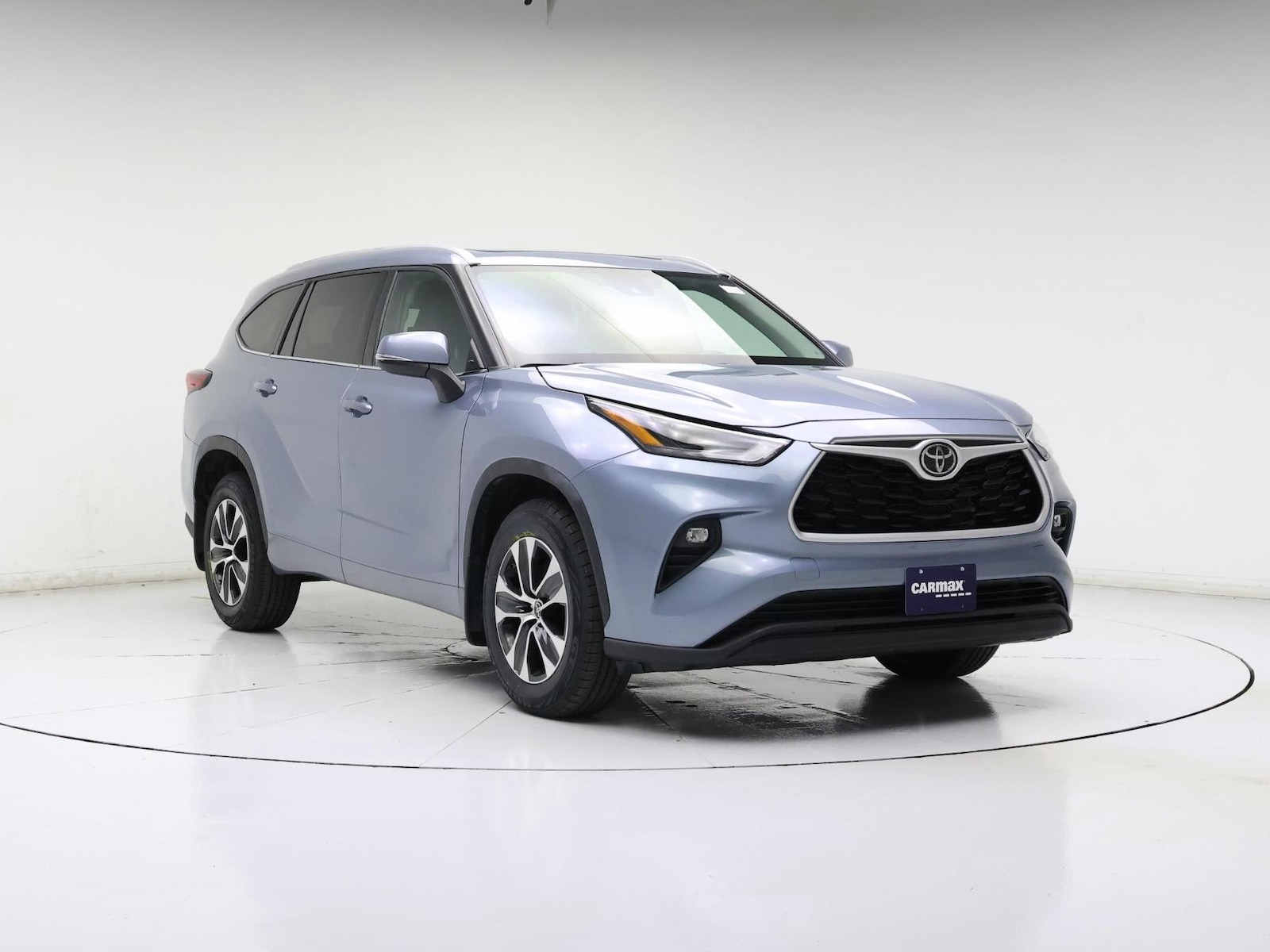 2022 Toyota Highlander XLE - Photo 2