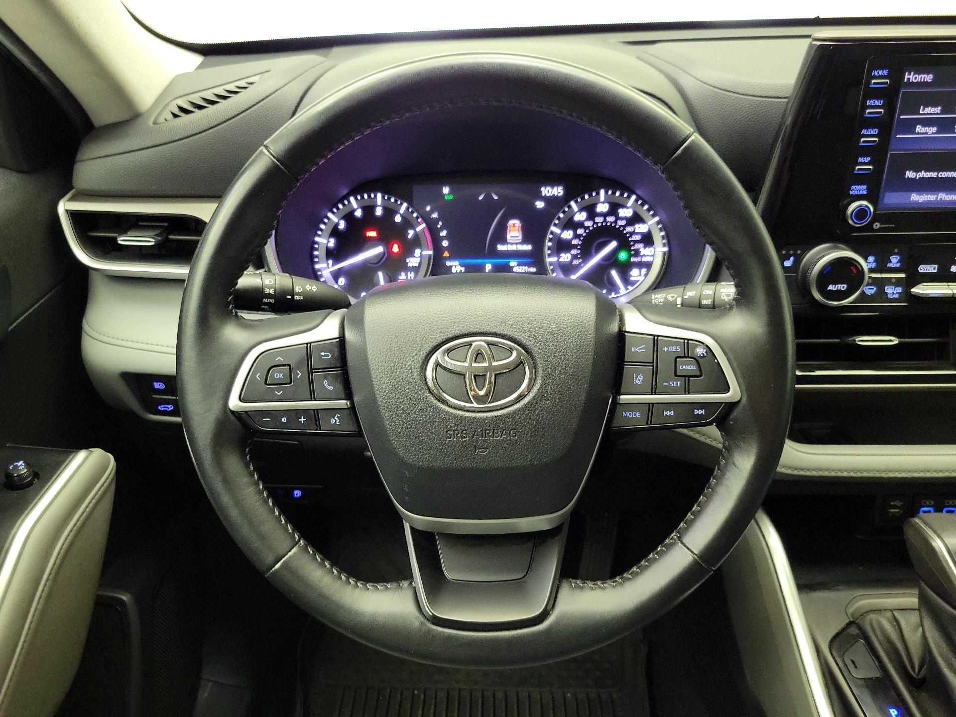 Thumbnail: 2022 Toyota Highlander - 10