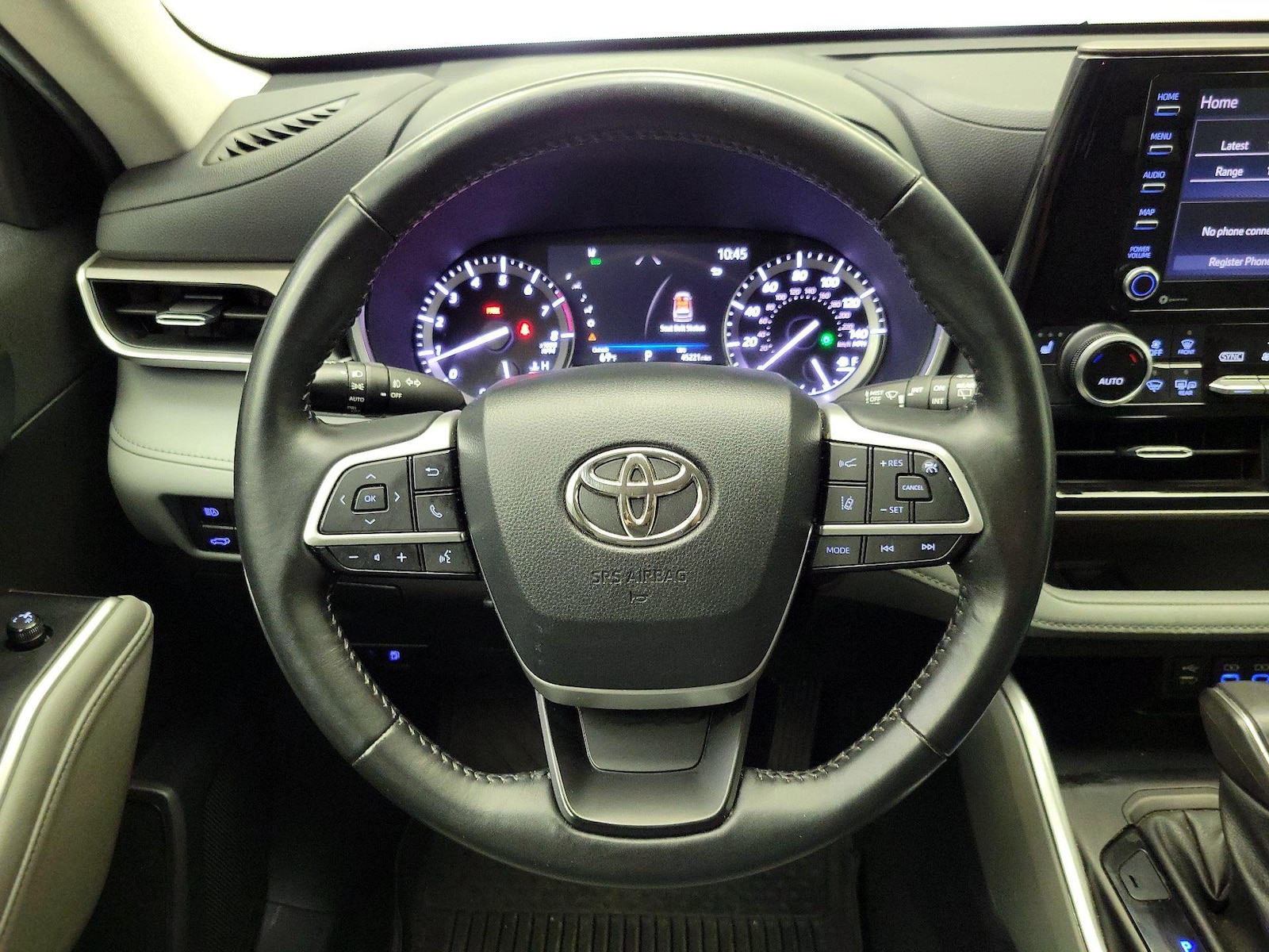 2022 Toyota Highlander XLE - Photo 11