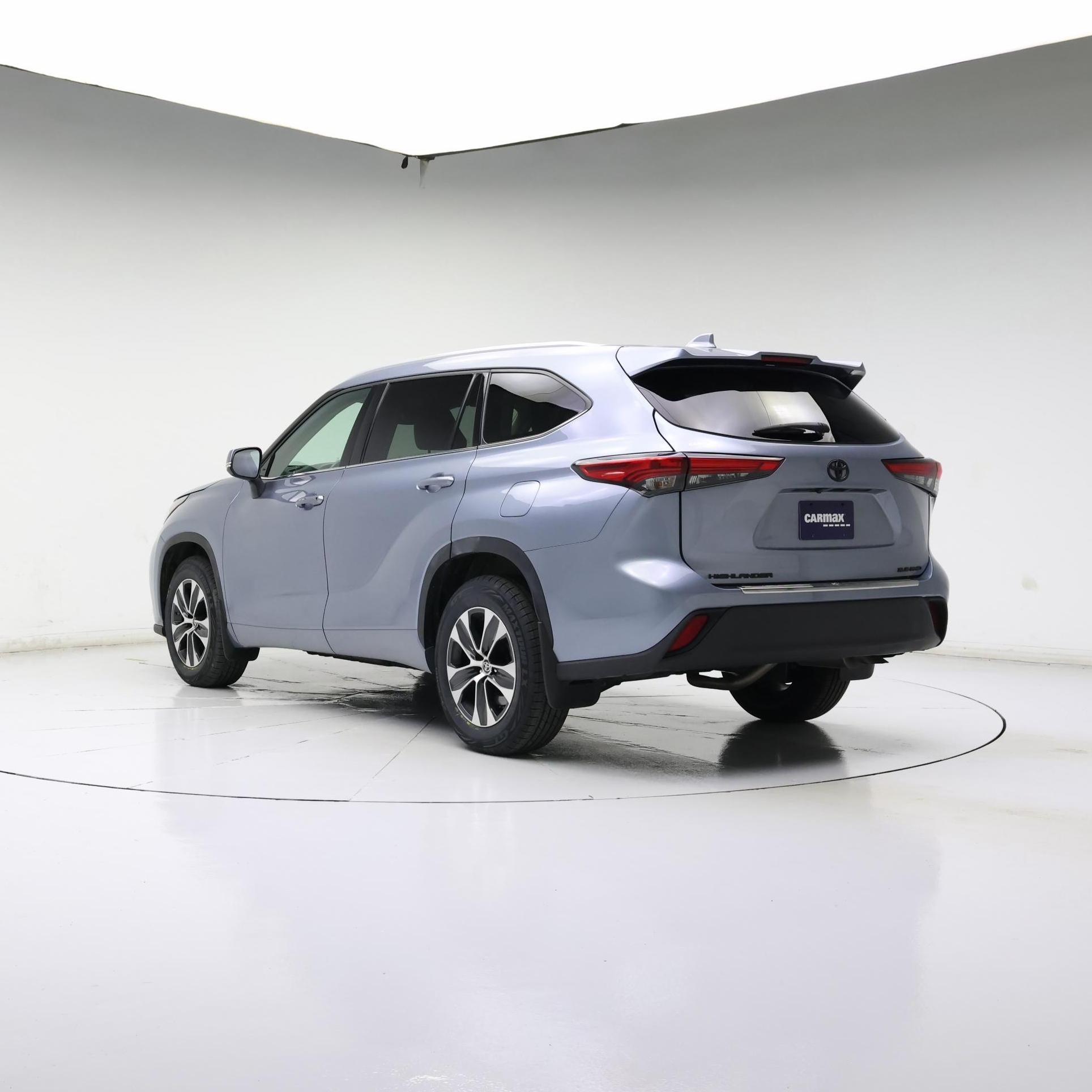 Thumbnail: 2022 Toyota Highlander - 2