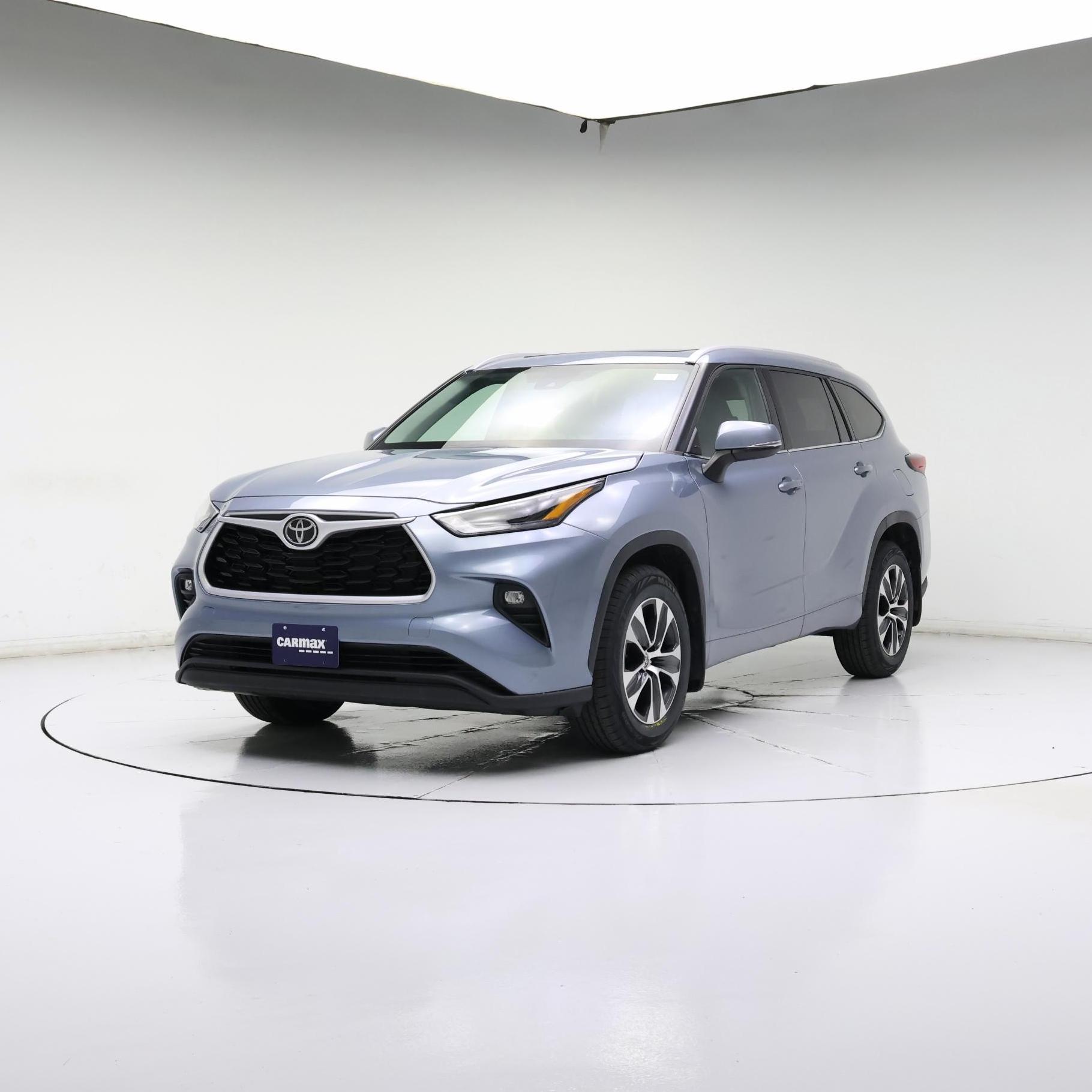 Thumbnail: 2022 Toyota Highlander - 4