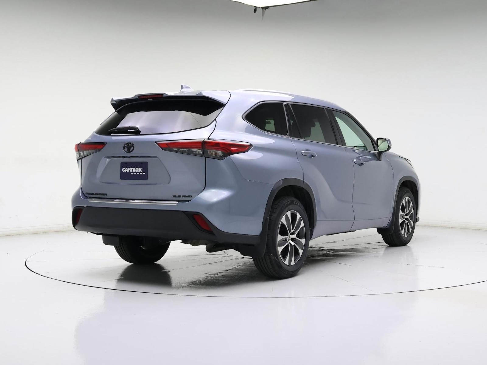 2022 Toyota Highlander XLE - Photo 9