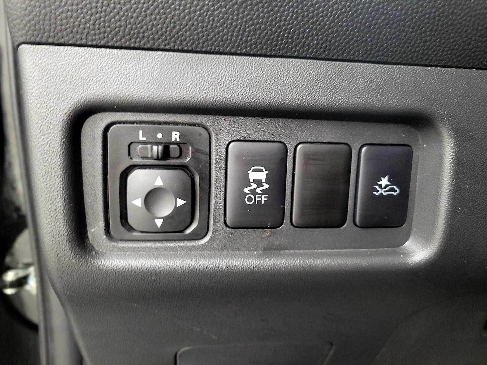 2024 Mitsubishi Mirage ES - Photo 14
