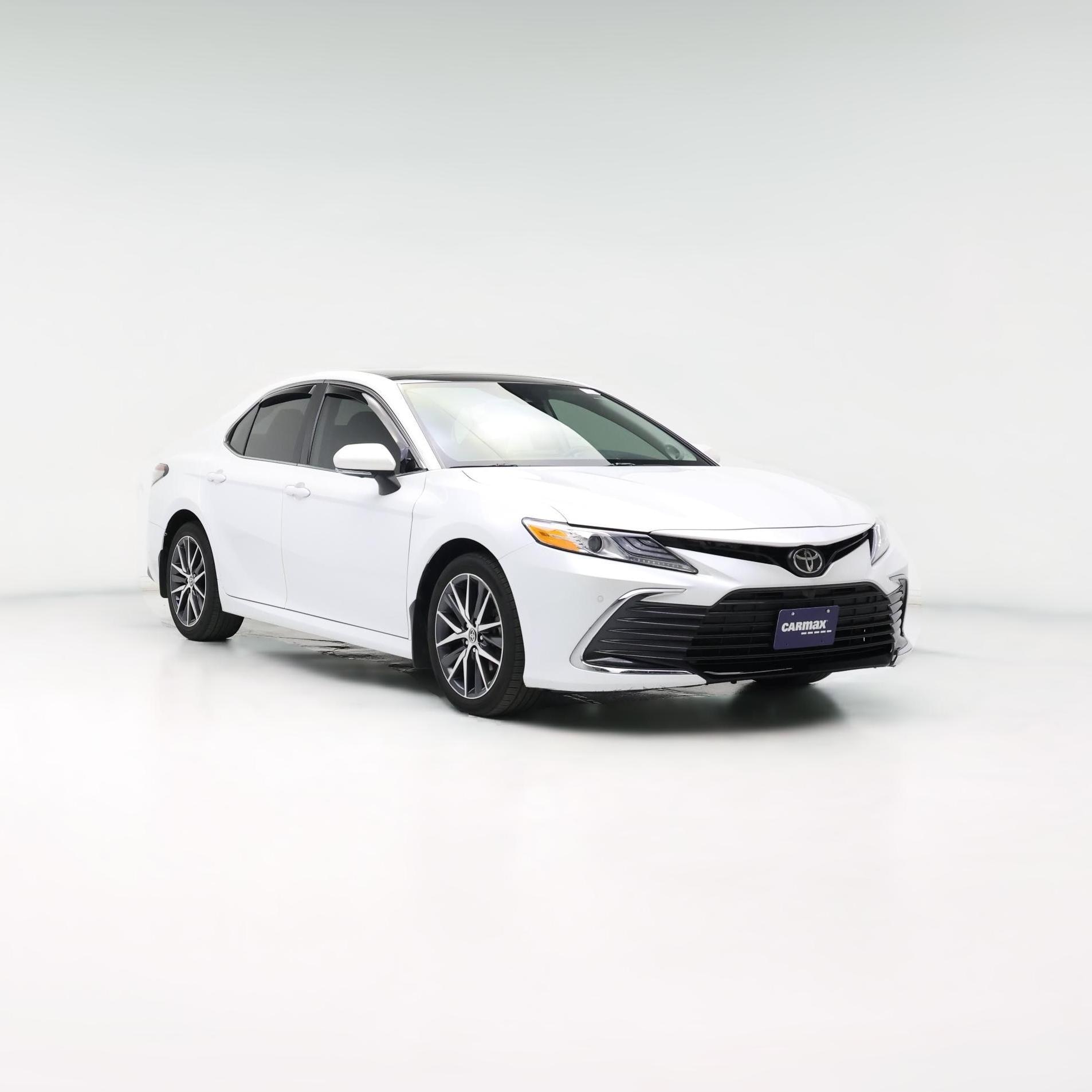 Thumbnail: 2022 Toyota Camry - 1