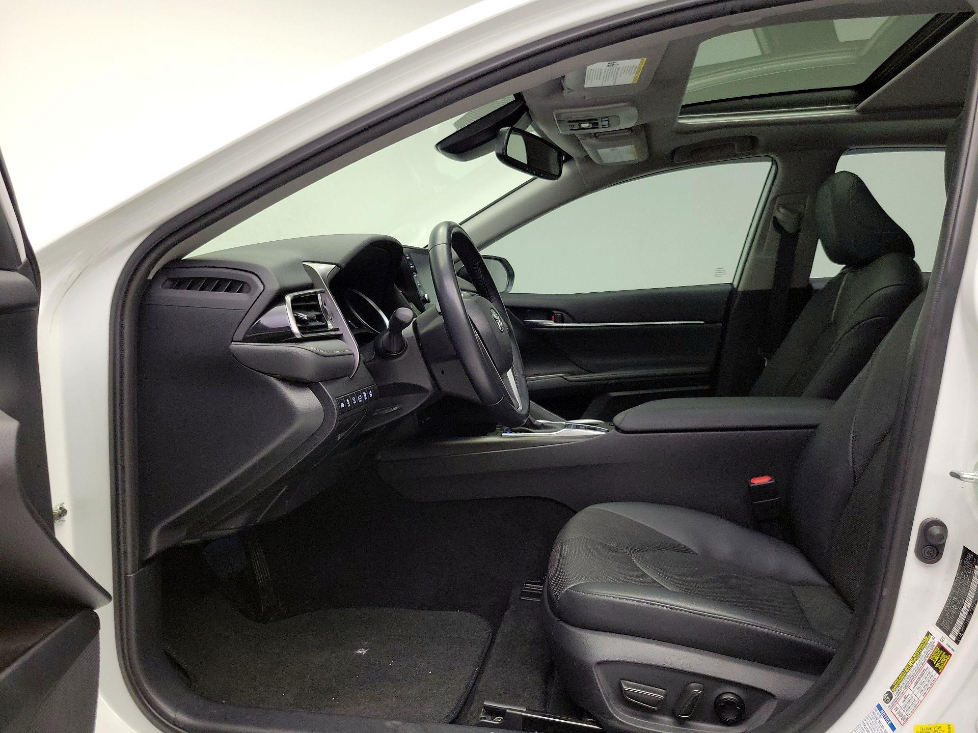 Thumbnail: 2022 Toyota Camry - 11