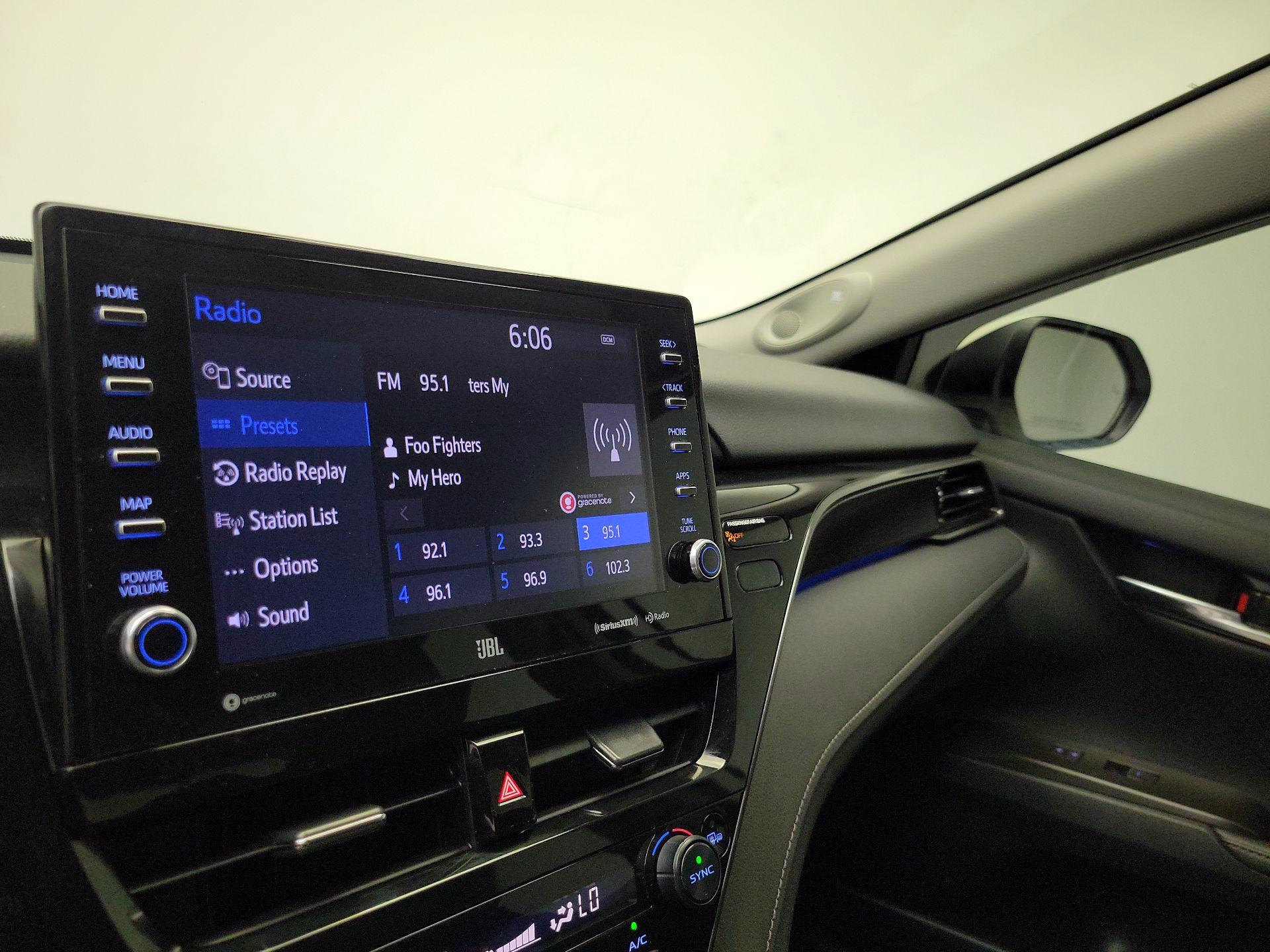 Thumbnail: 2022 Toyota Camry - 16