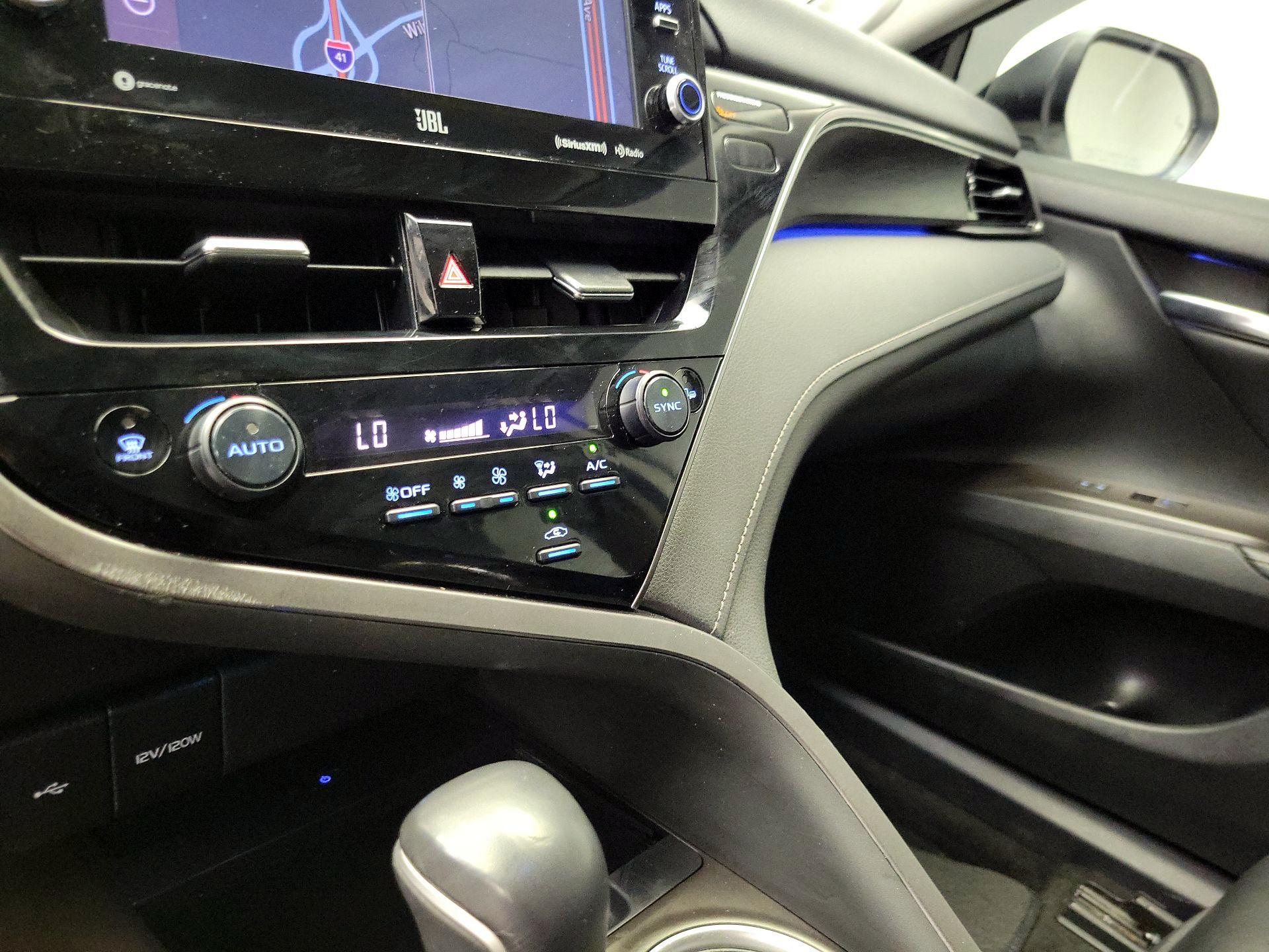 Thumbnail: 2022 Toyota Camry - 17