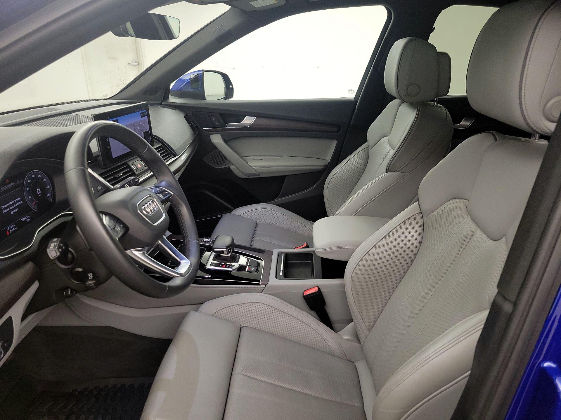 Thumbnail: 2022 Audi Q5 - 11