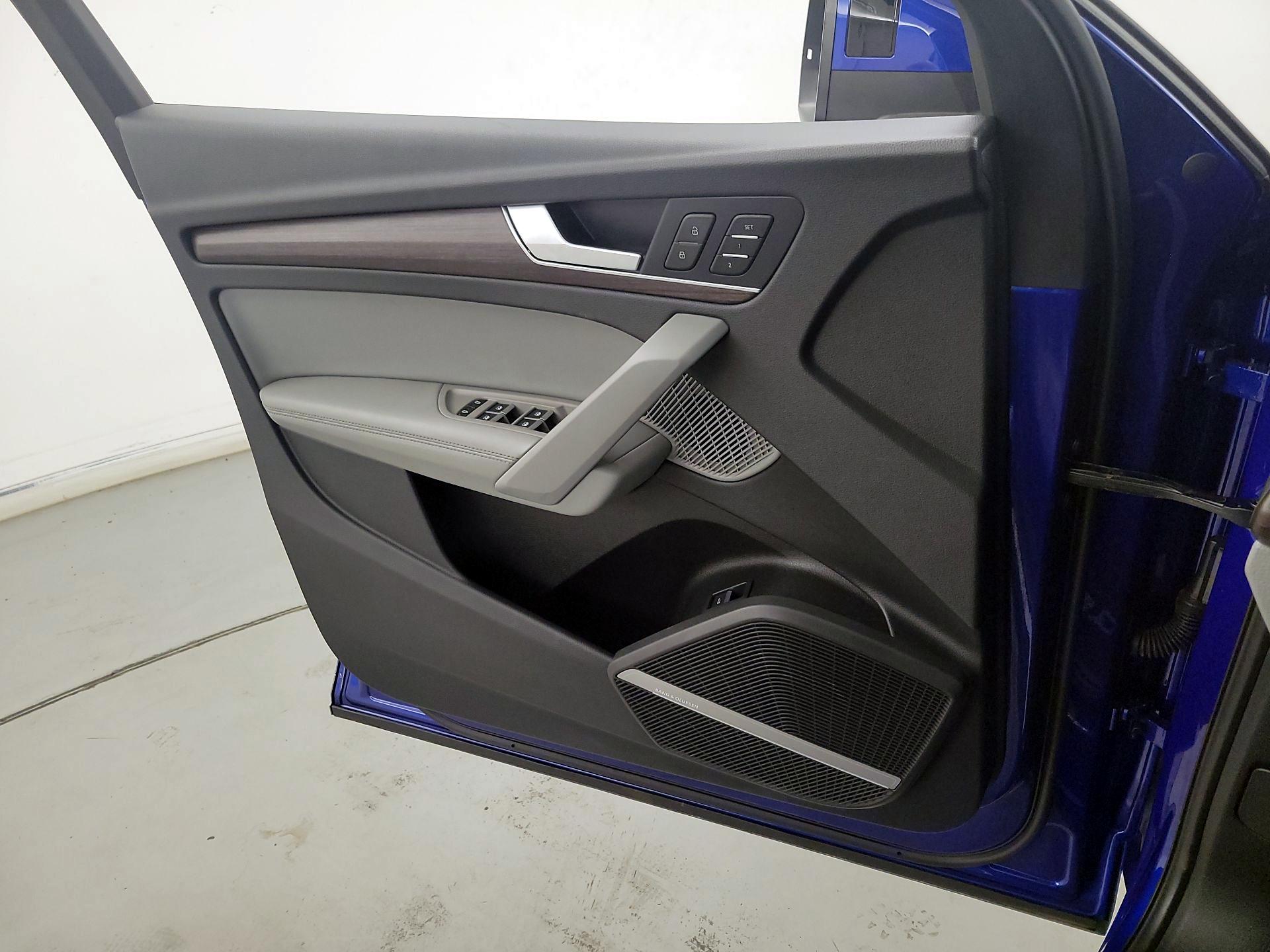 Thumbnail: 2022 Audi Q5 - 12