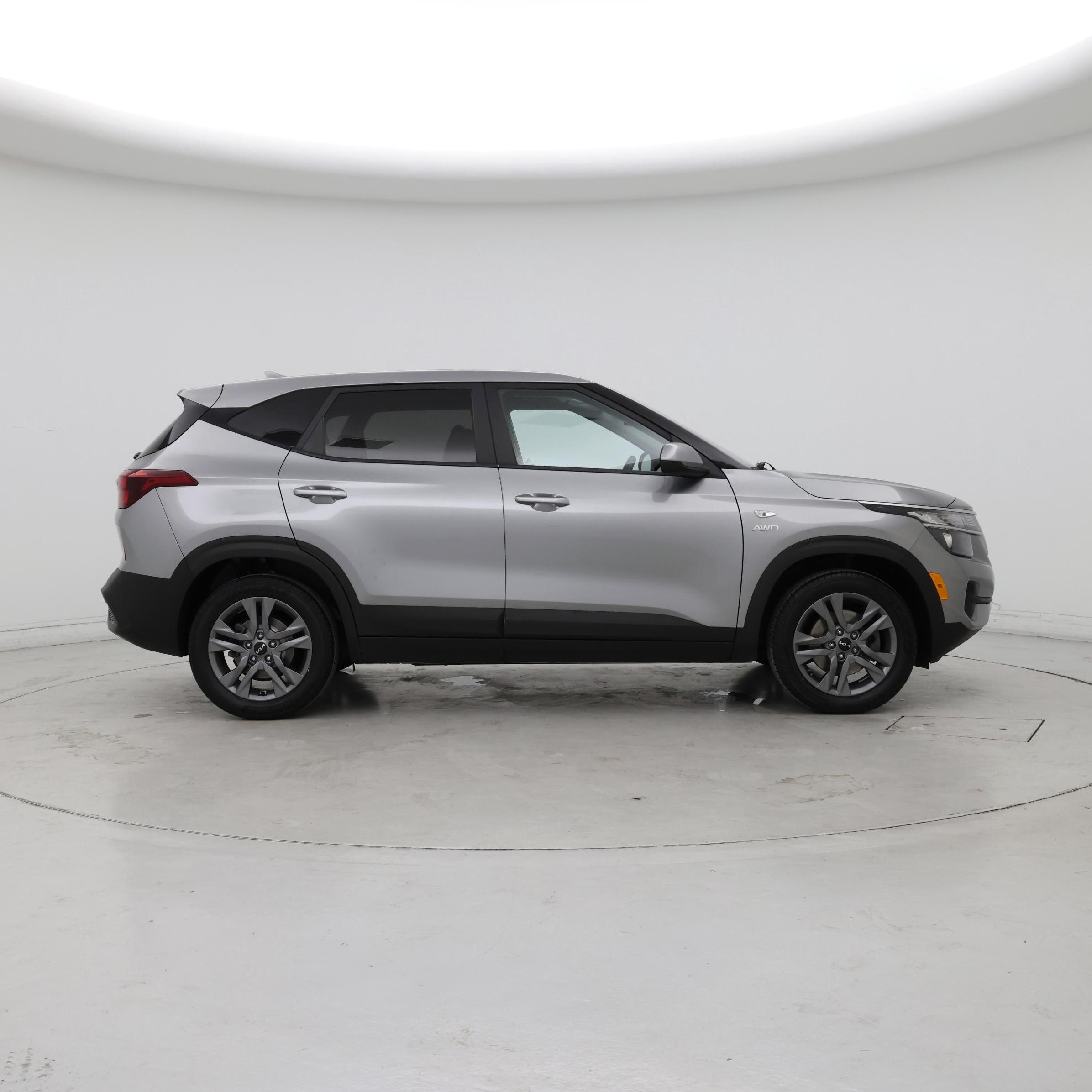 Thumbnail: 2023 Kia Seltos - 7