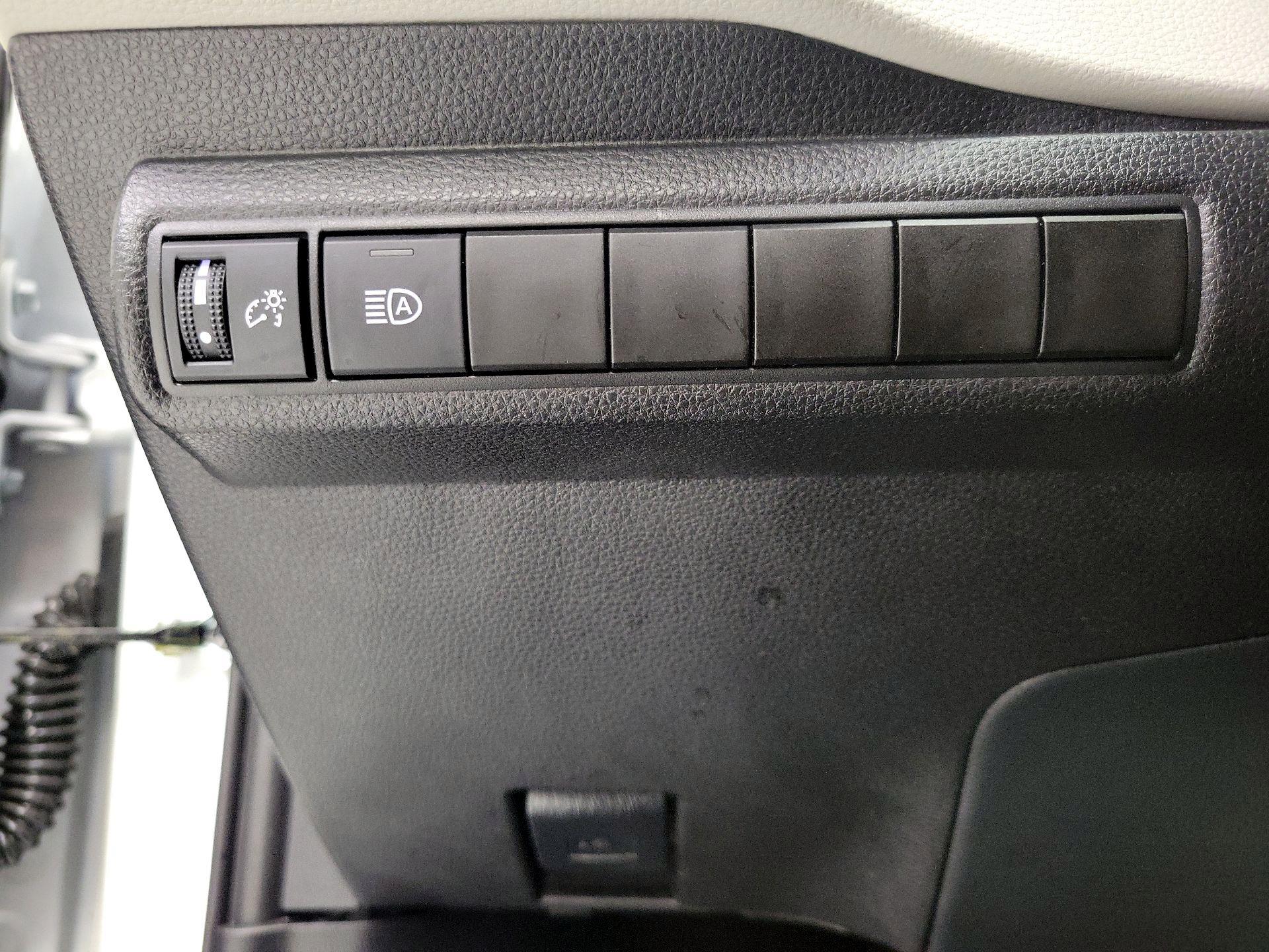 Thumbnail: 2025 Toyota Corolla - 13