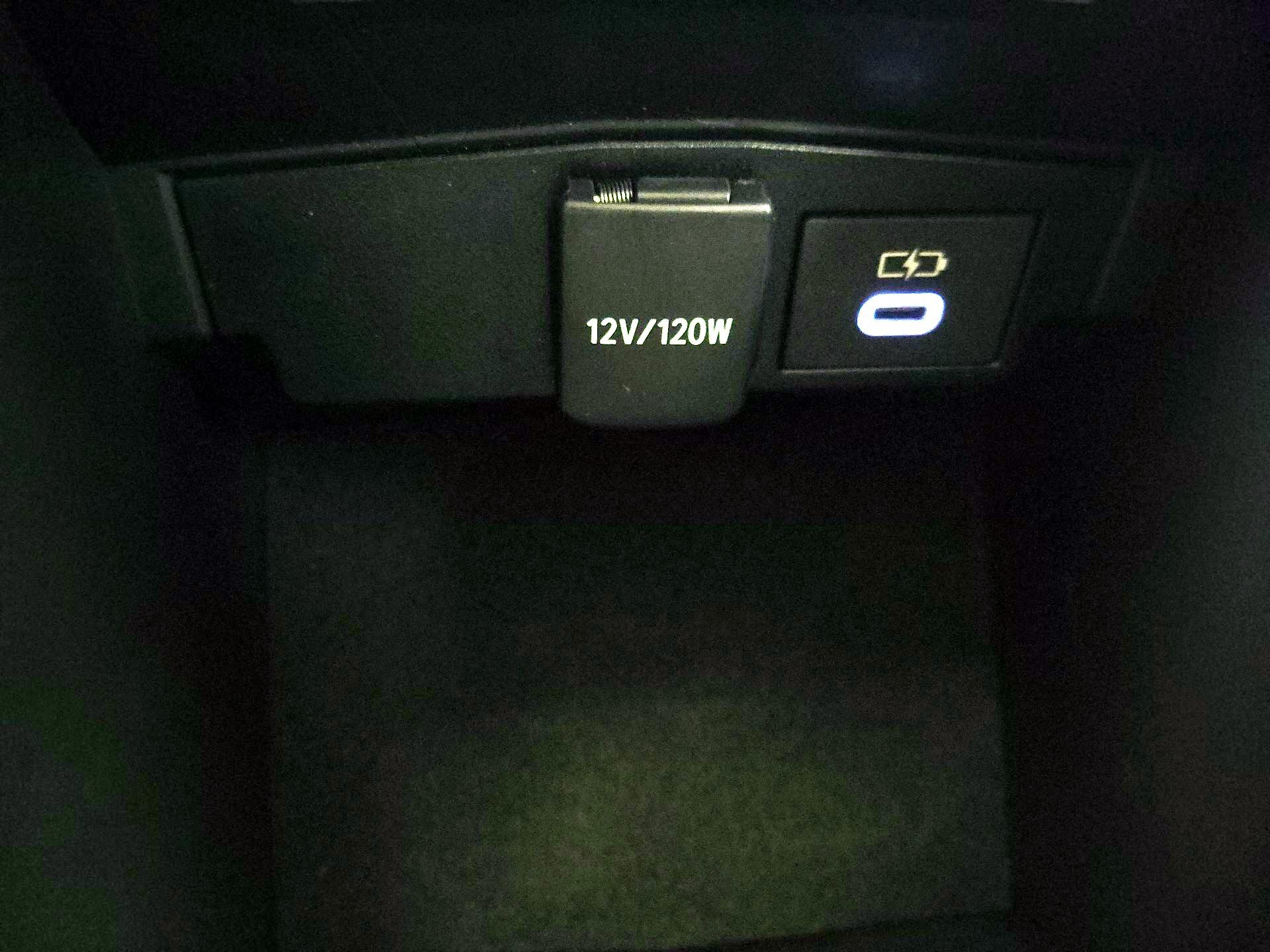 Thumbnail: 2025 Toyota Corolla - 18