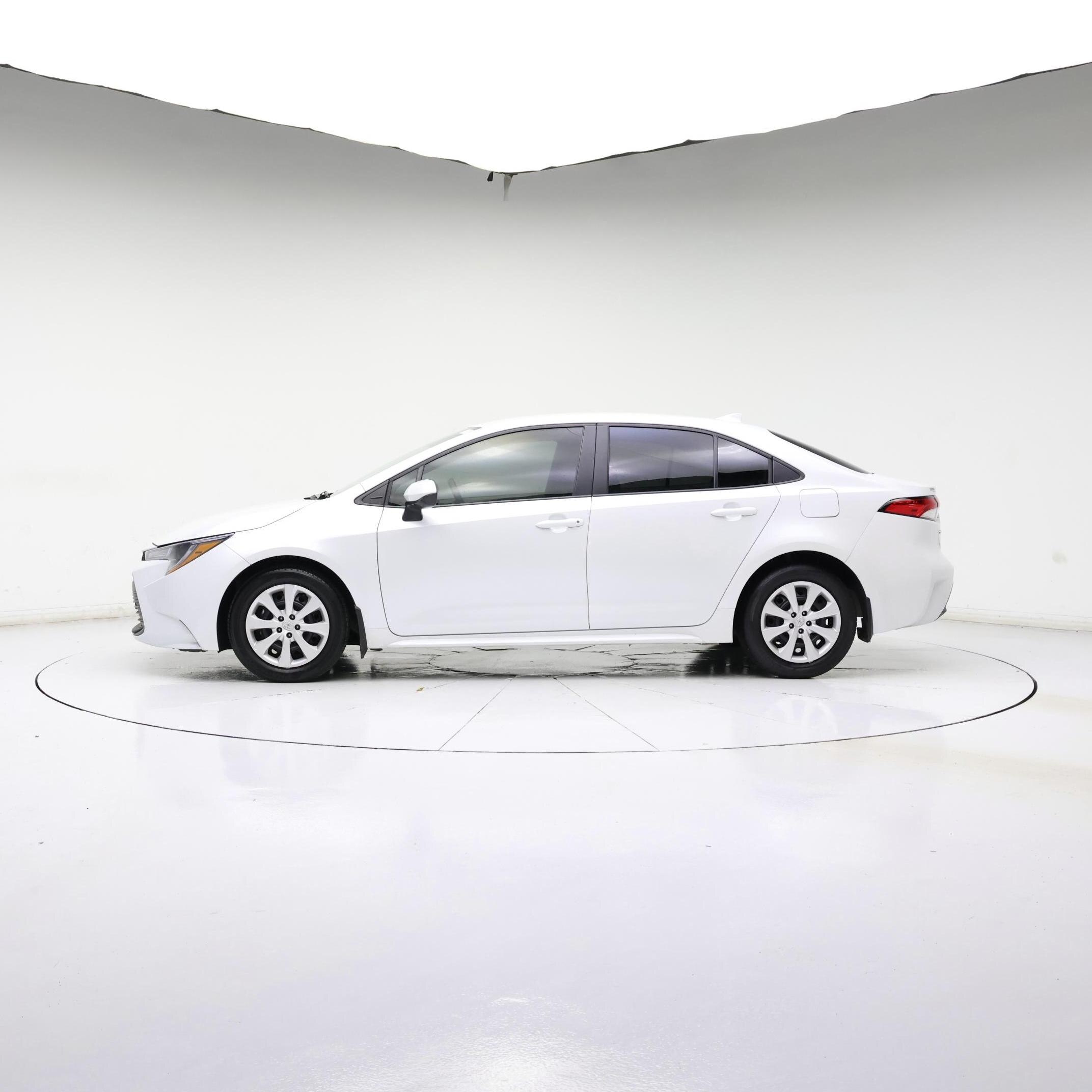 Thumbnail: 2025 Toyota Corolla - 3