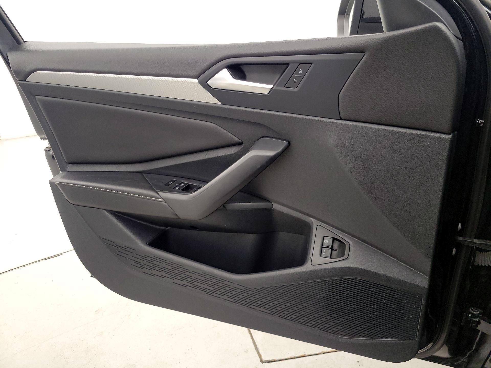 Thumbnail: 2024 Volkswagen Jetta - 12