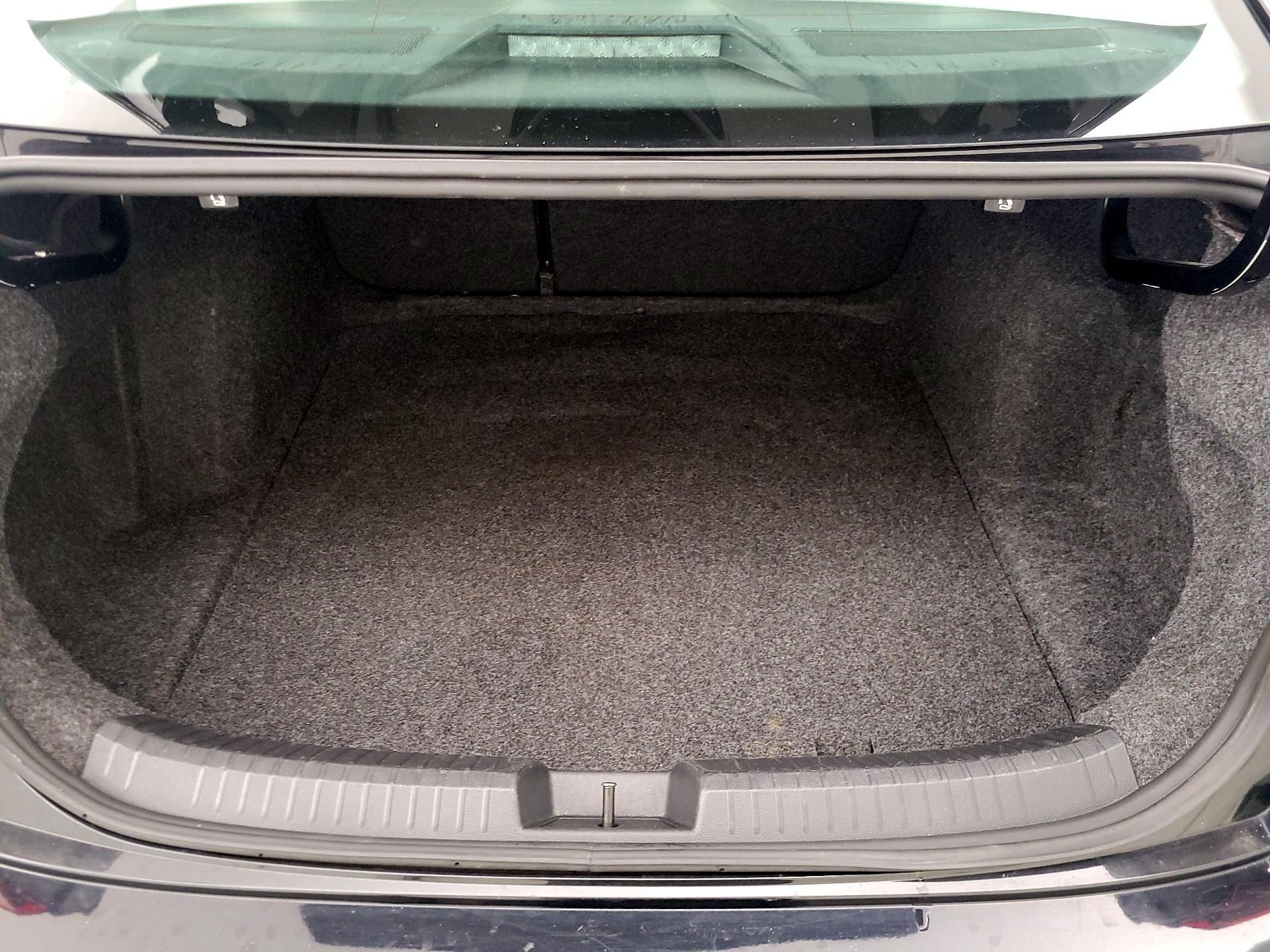 Thumbnail: 2024 Volkswagen Jetta - 20