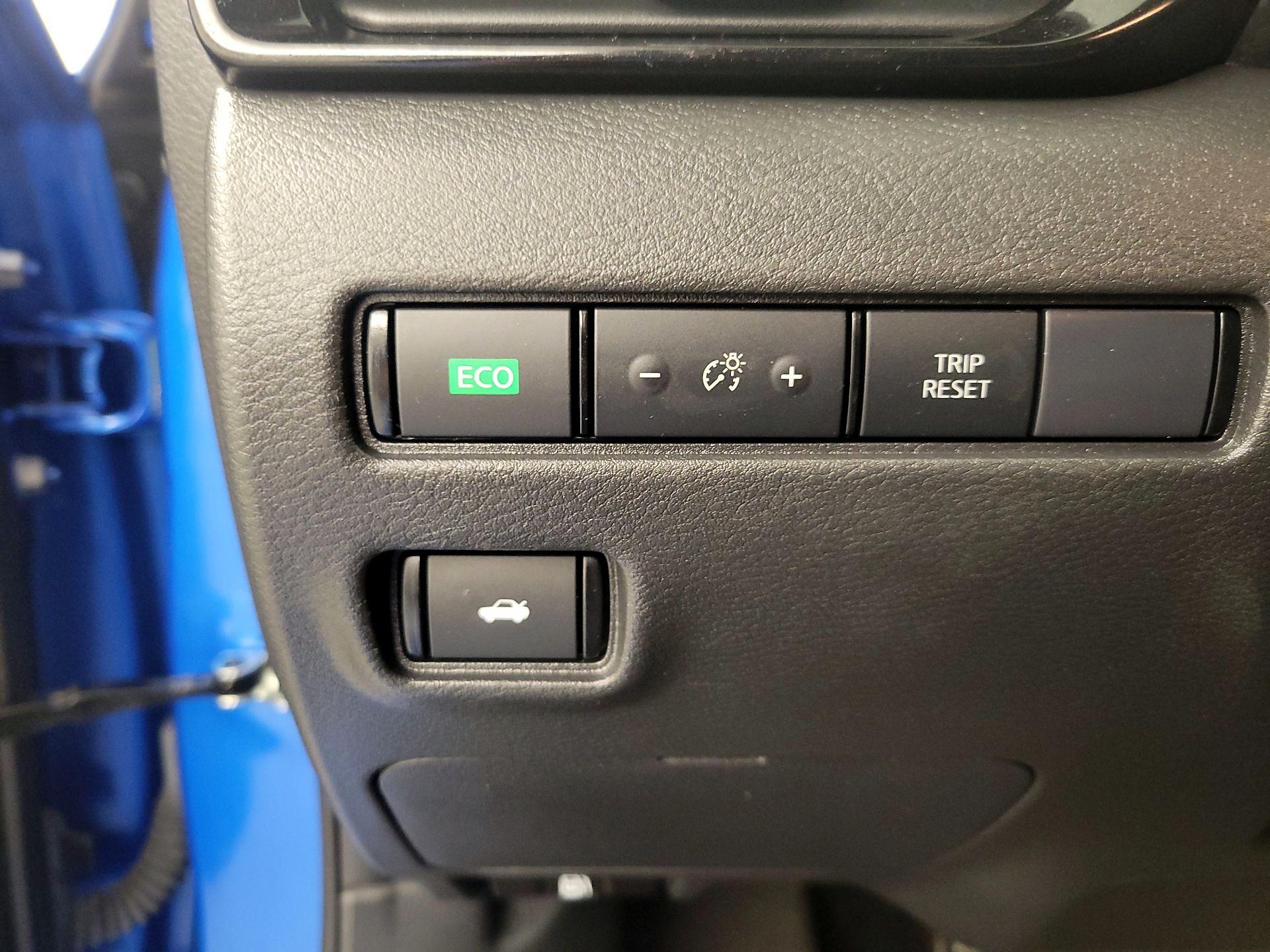 Thumbnail: 2023 Nissan Sentra - 13