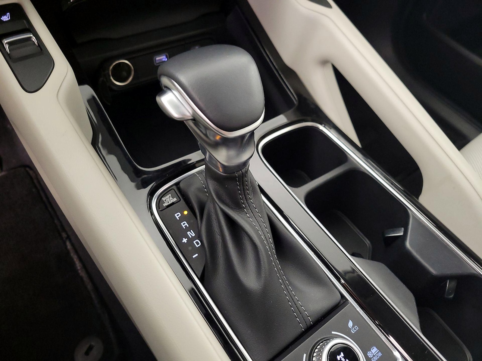 2025 Kia Telluride S - Photo 19