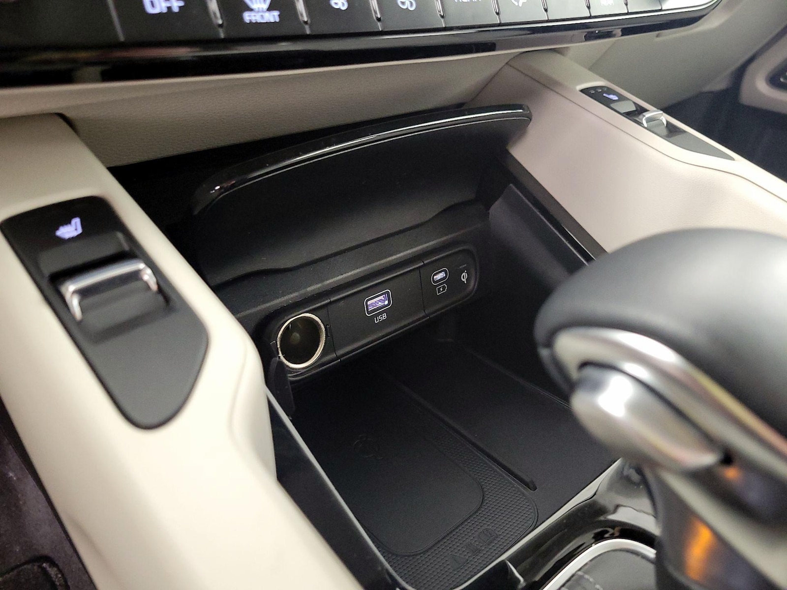 2025 Kia Telluride S - Photo 20