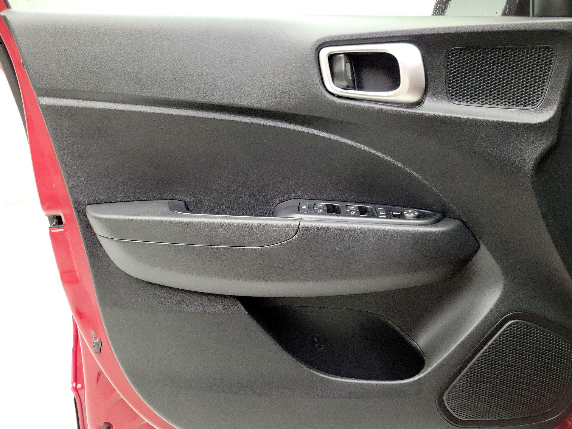 Thumbnail: 2022 Hyundai Venue - 12