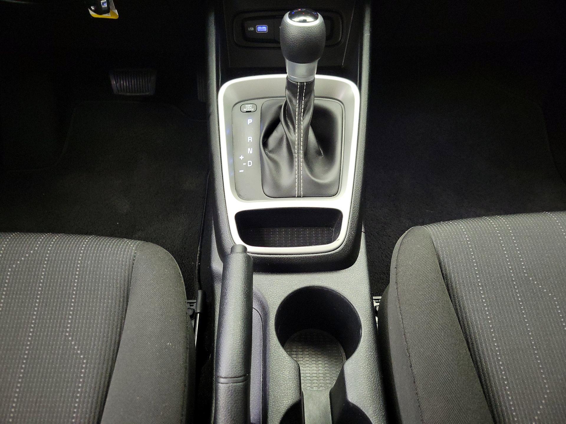 Thumbnail: 2022 Hyundai Venue - 17